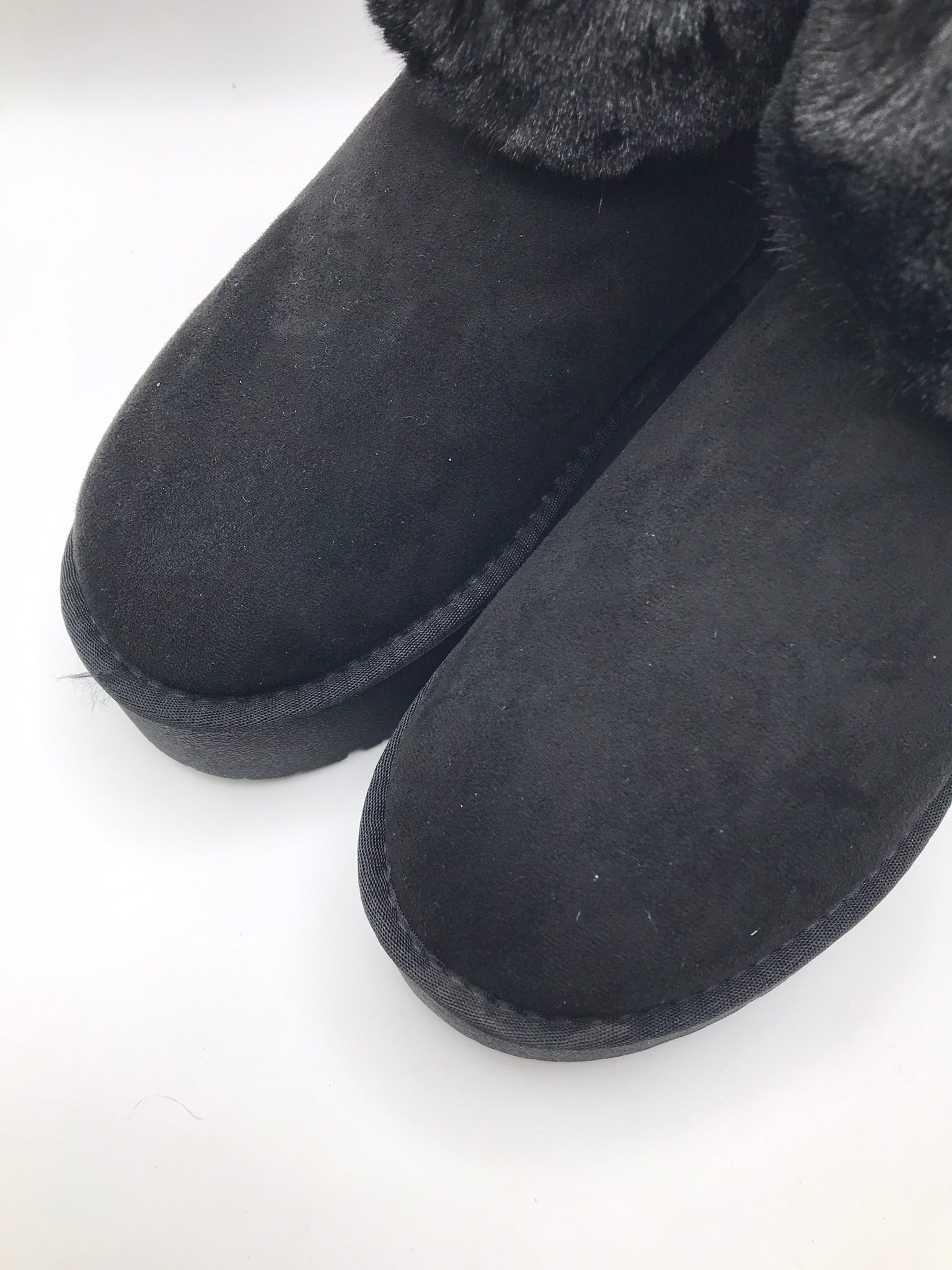 BOTA PANTUFA XTI PRETO PELOS VELUDO ETIQUETA PRETO