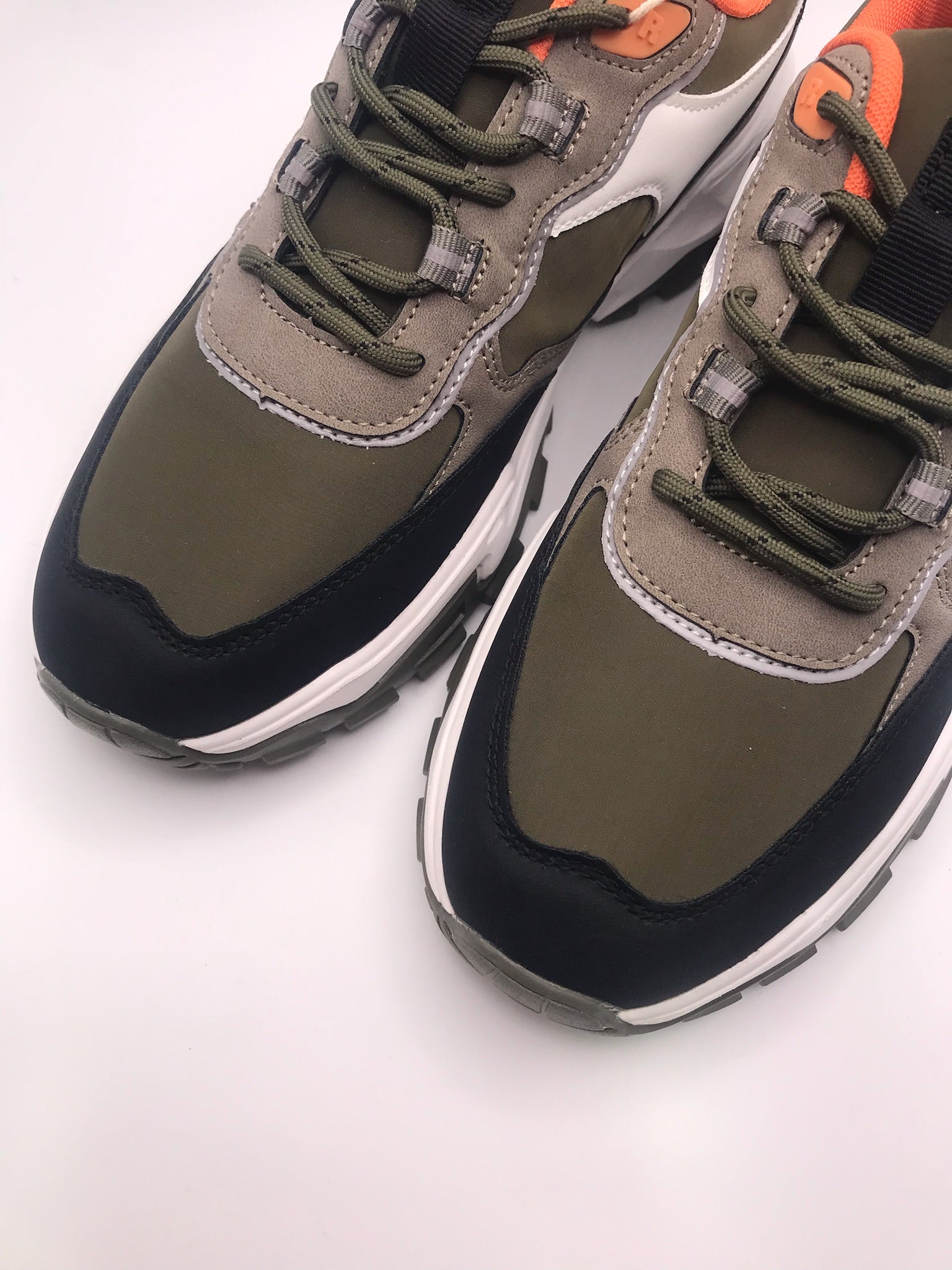 TÊNIS REFRESH VERDE  MILITAR BRANCO PRETO LARANJA IMPERMEAVEL BICUDO SOLA PLATAFORMA ATACADORES