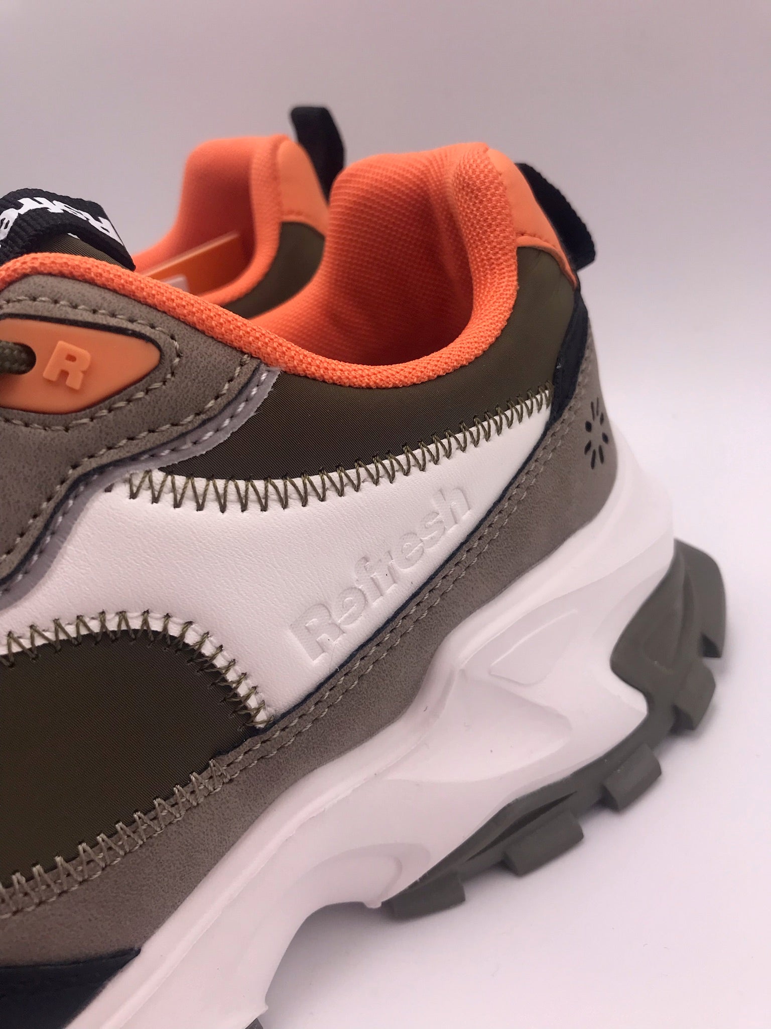TÊNIS REFRESH VERDE  MILITAR BRANCO PRETO LARANJA IMPERMEAVEL BICUDO SOLA PLATAFORMA ATACADORES