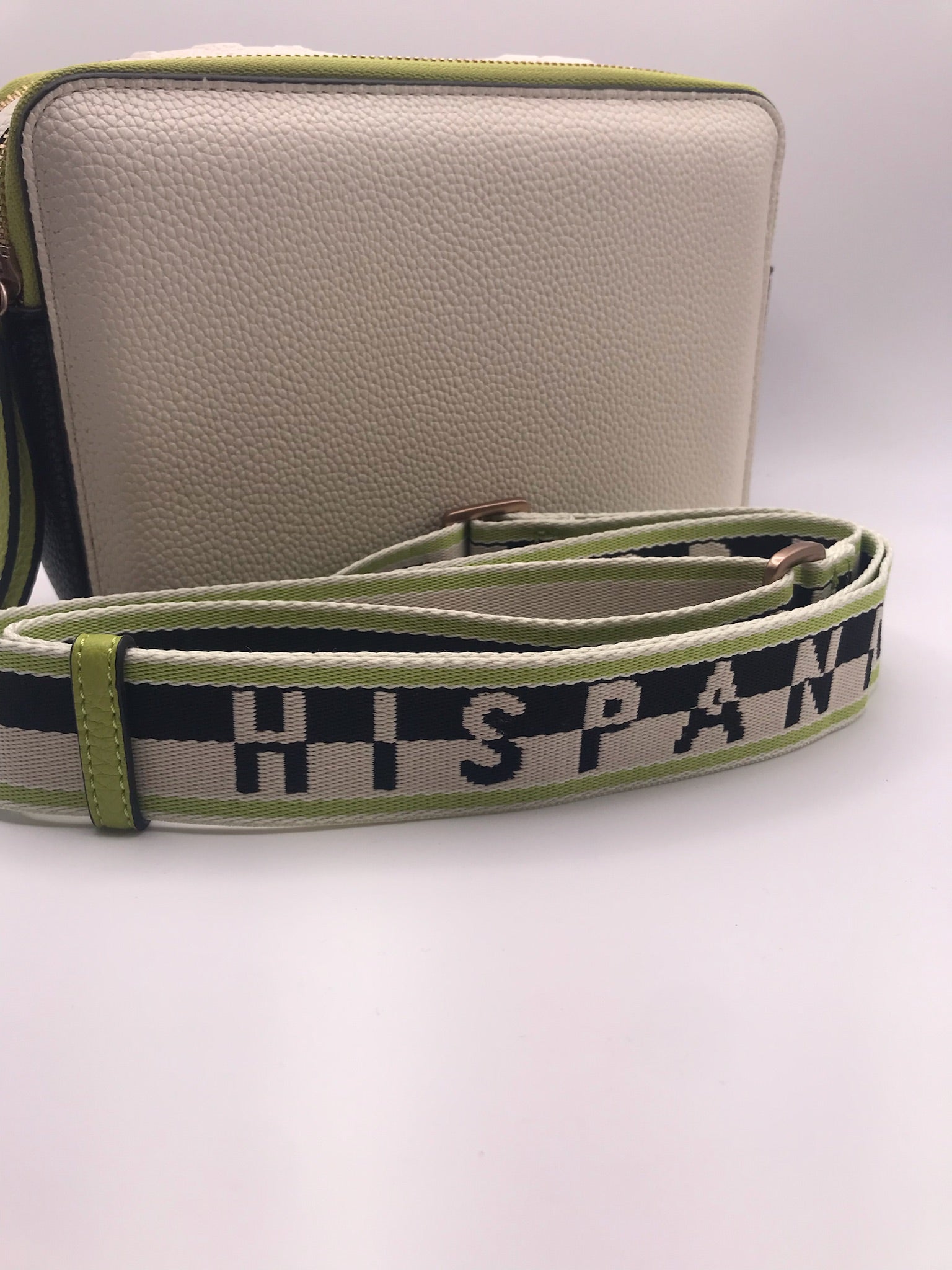 BOLSA CLUTCH HISPANITAS CREME VERDE PRETO ECO PELE LOGO ALTO RELEVO ALÇA REMOVÍVEL AJUSTÁVEL MALA