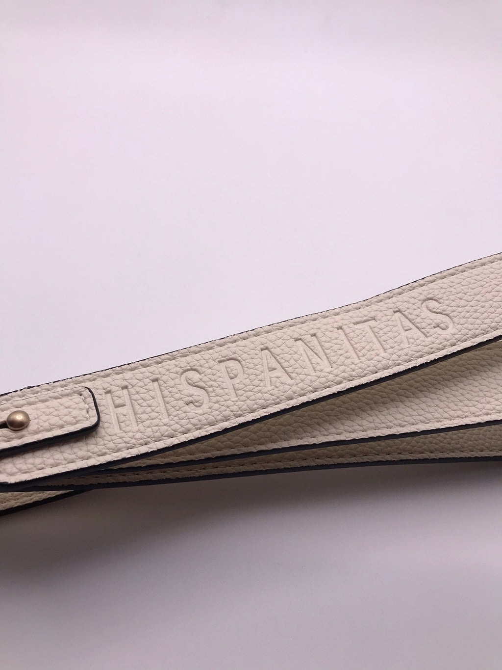 MALA HISPANITAS CREME ECO PELE ALÇA CORDÃO TRANÇADO LOGO BORDADO ALÇA AJUSTÁVEL