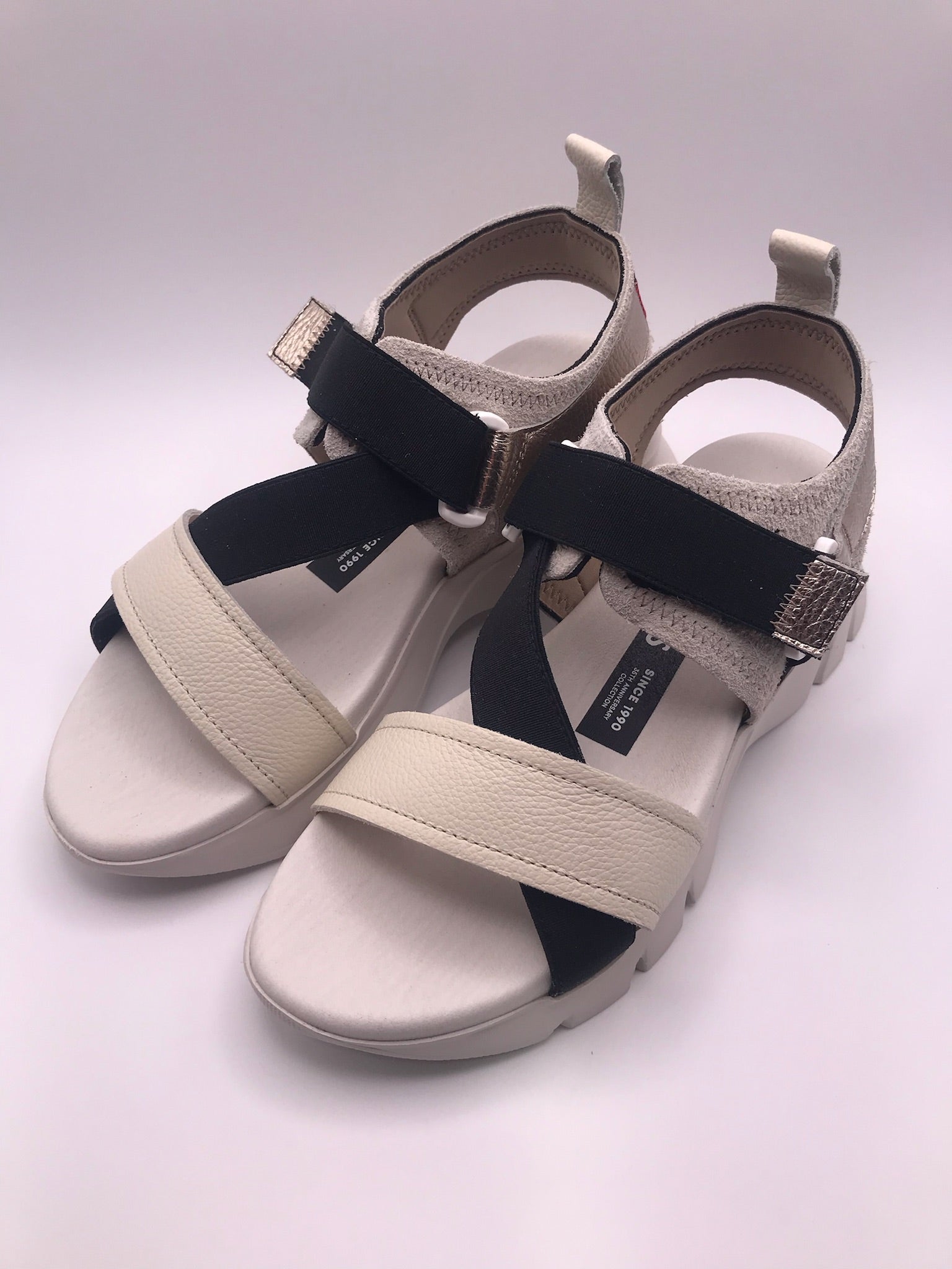 Sandálias Hispanitas Mulher Bege e Preto; Sandálias de Plataforma Estilo Desportivo em Pele; Tiras Elásticas Cruzadas com Velcro e Conforto Extra