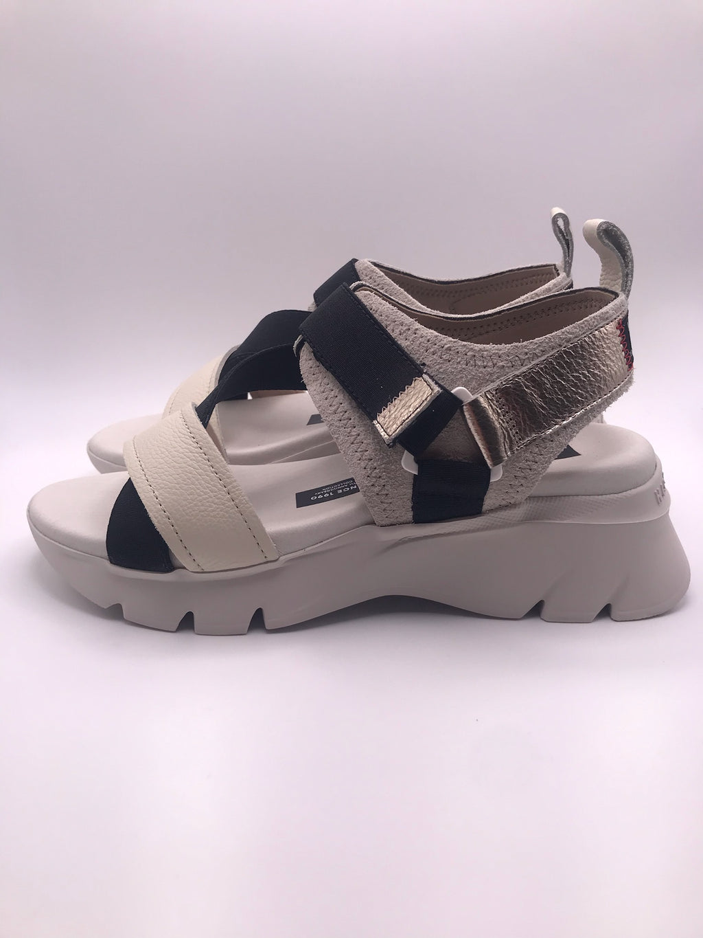 Sandálias Hispanitas Mulher Bege e Preto; Sandálias de Plataforma Estilo Desportivo em Pele; Tiras Elásticas Cruzadas com Velcro e Conforto Extra