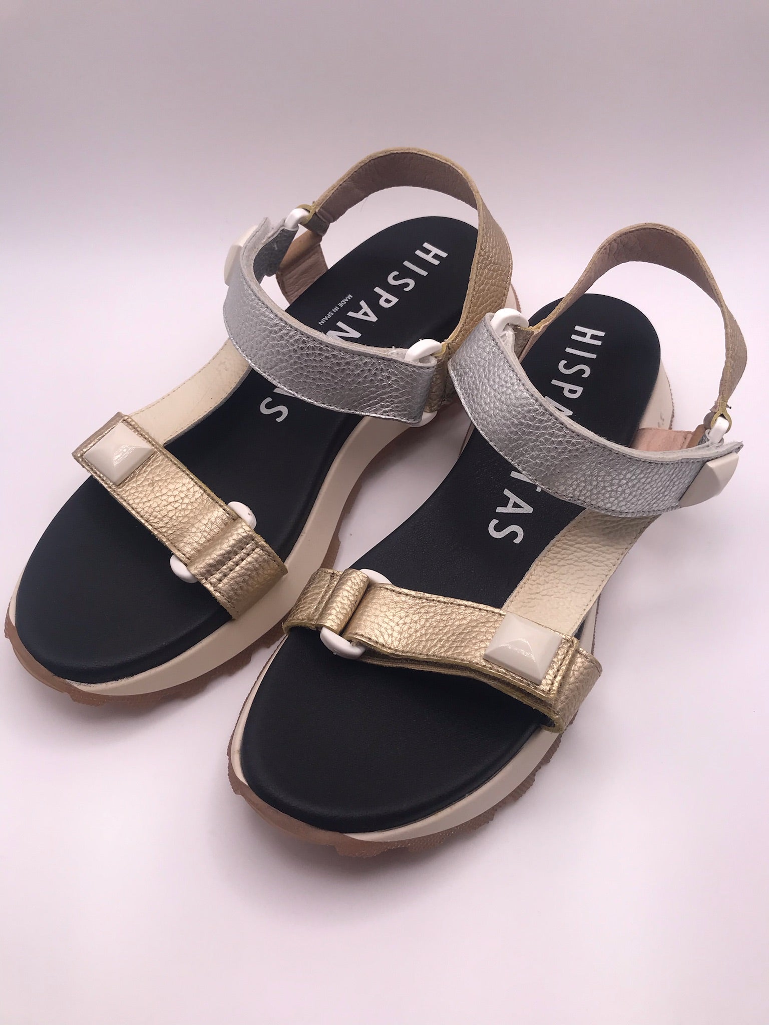 Sandálias Hispanitas Mulher Multicolor Preto Prata Dourado Branco Bege; Sandálias de Plataforma Estilo Desportivo em Pele; Alças de Velcro Confortáveis e Sola Tratorada
