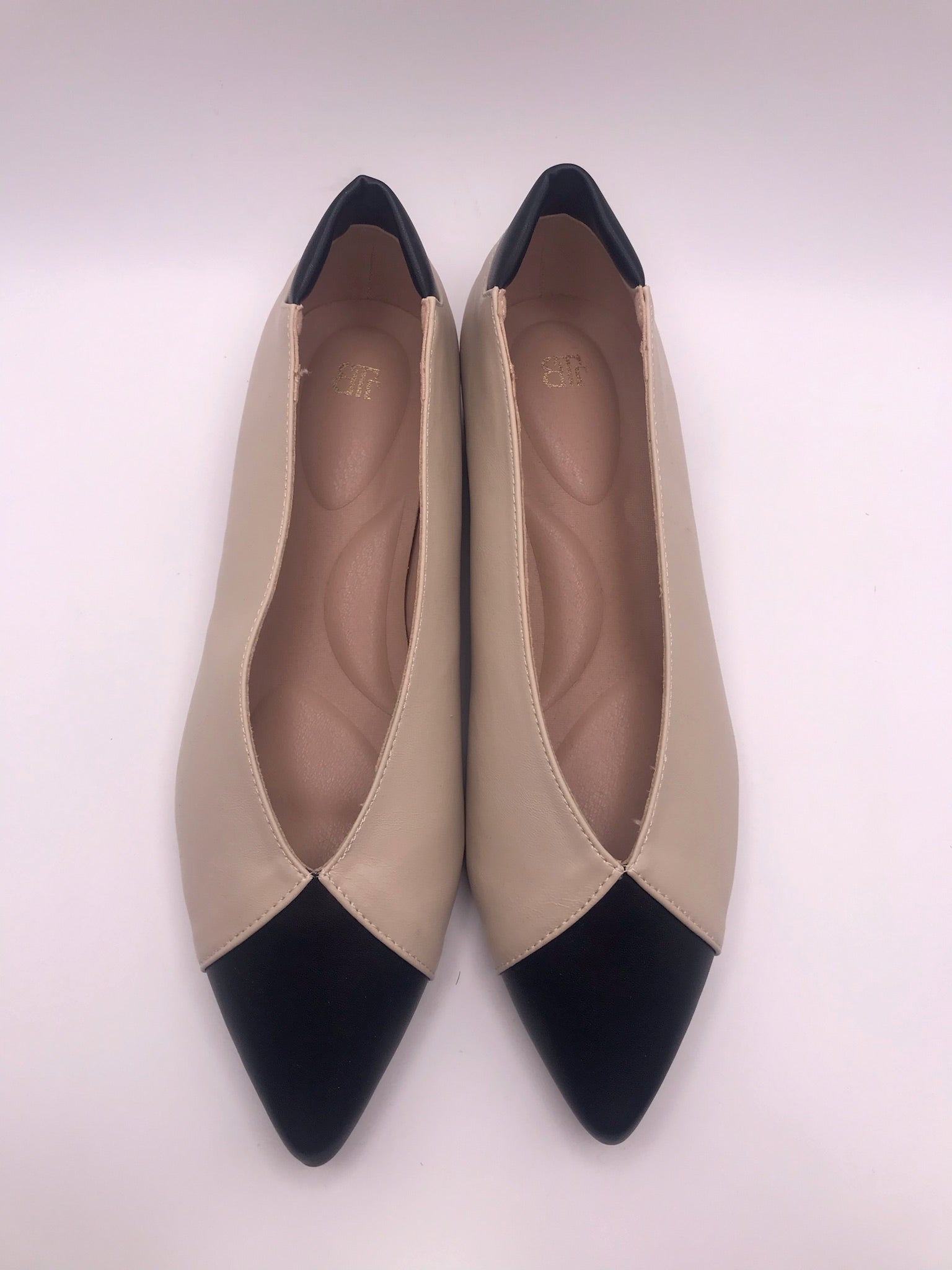 Sapatos Buonarotti de Mulher Bicolores Beges e Pretos; Sabrinas Elegantes com Biqueira Fina; Calçado de Senhora Clássico Casual; Sapatos de Salto Baixo Confortáveis Moda Portugal