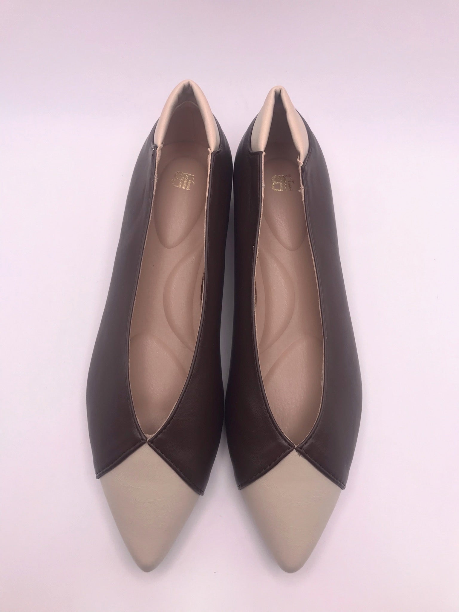 Sapatos Buonarotti de Mulher Bicolores Beges e Pretos; Sabrinas Elegantes com Biqueira Fina; Calçado de Senhora Clássico Casual; Sapatos de Salto Baixo Confortáveis Moda Portugal