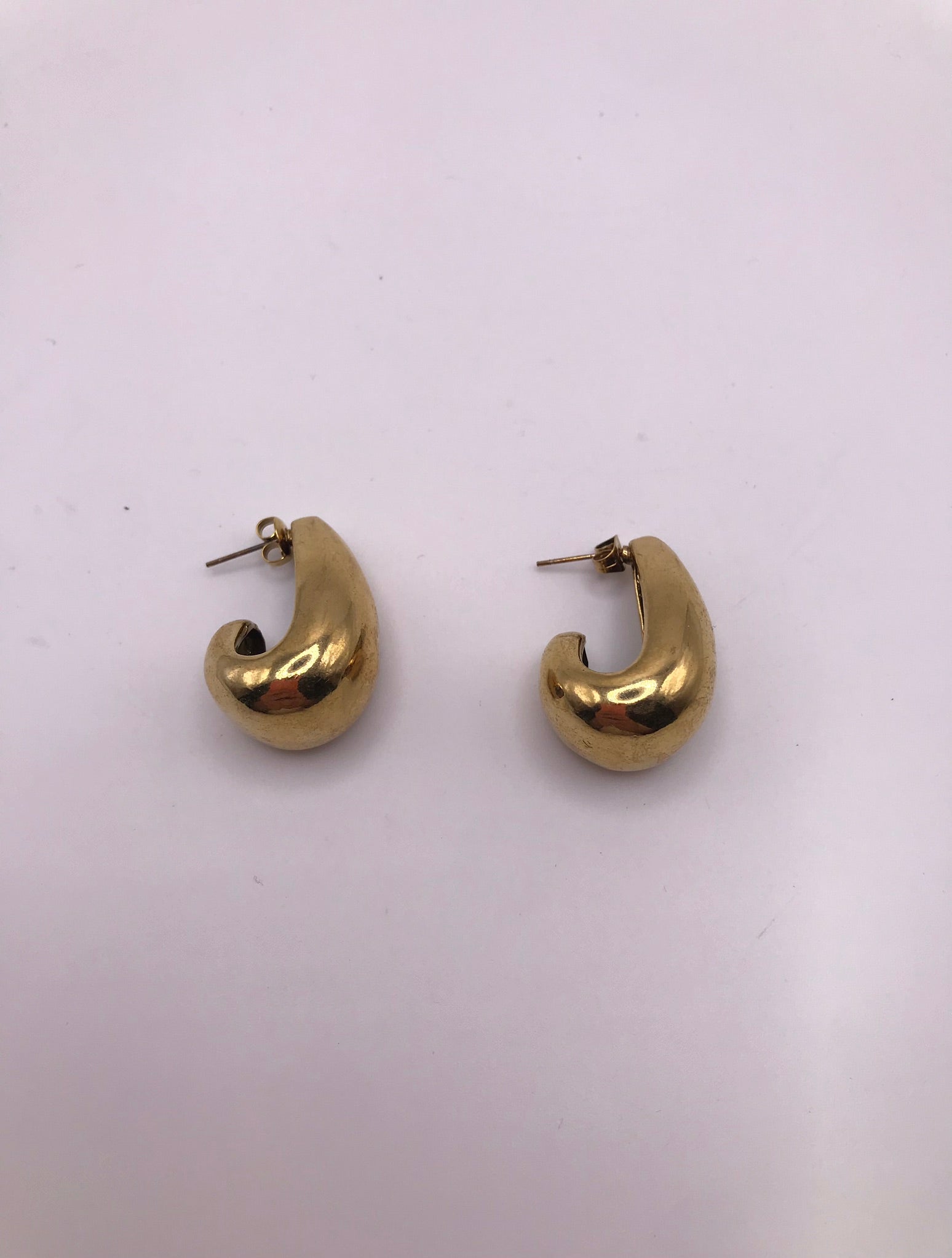 BRINCO GOTA GEOMETRICOS DOURADO