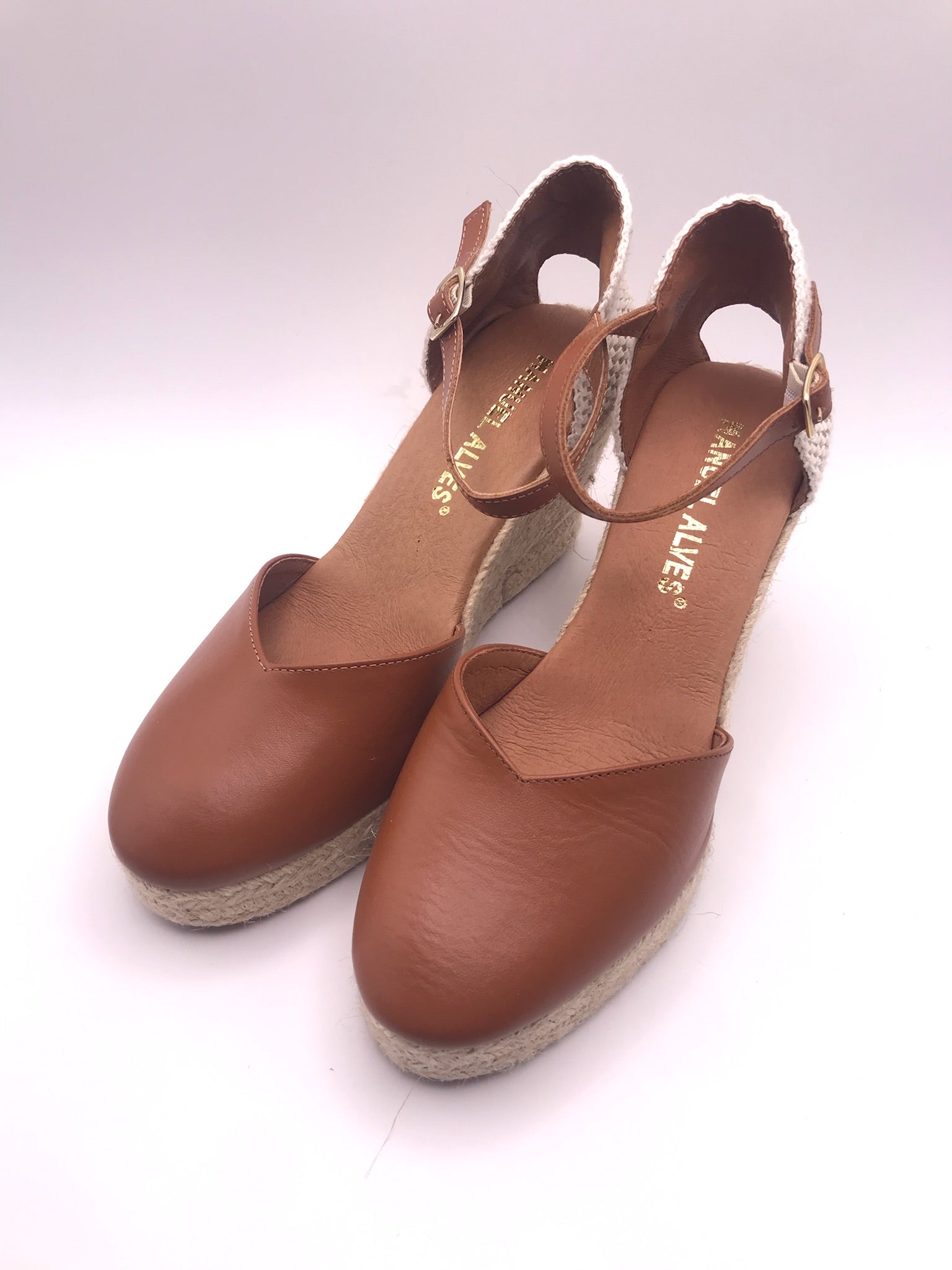 Alpercatas de Cunha em Pele Castanha Senhora Manuel; Sandálias Salto Médio com Tira no Tornozelo; Sapatos de Corda Confortáveis para Verão