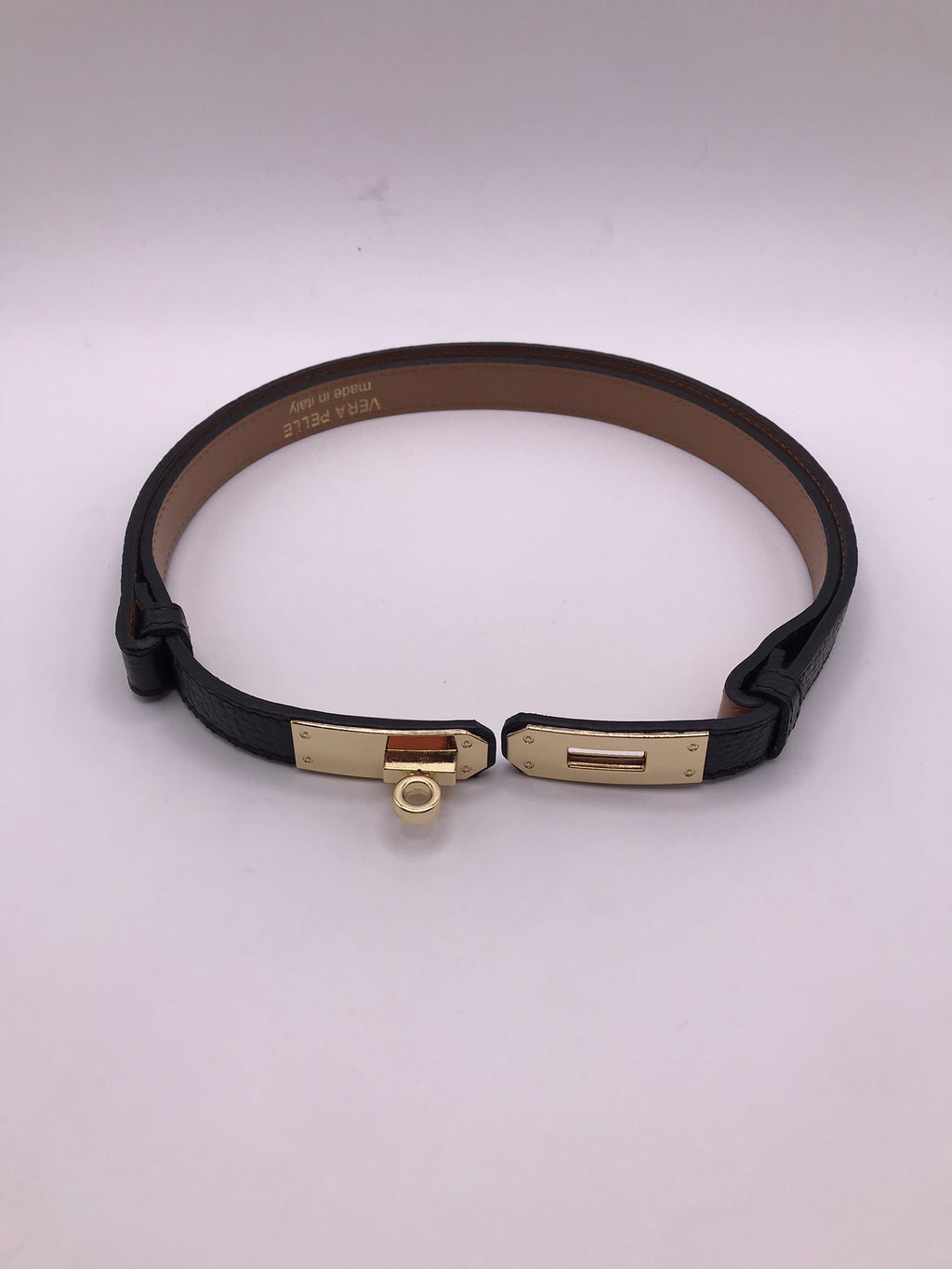Cinto Vera Pelle Feminino Fino em Pele, Correia preto Ajustável com Fivela Dourada Elegante, Acessório de Moda de Luxo para Vestido e Calças