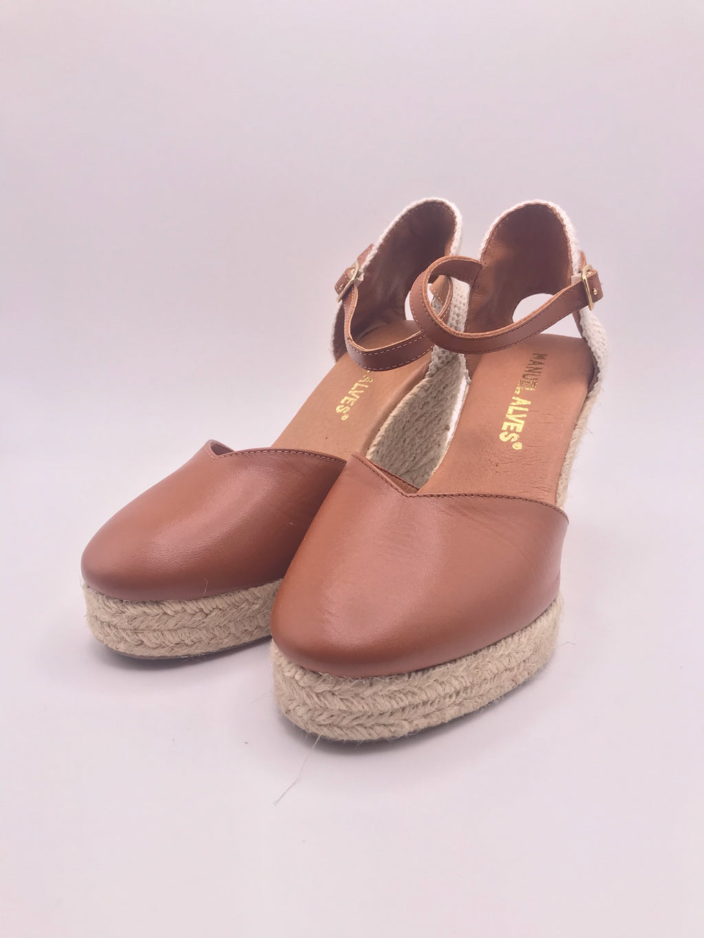 Alpercatas de Cunha em Pele Castanha Senhora Manuel; Sandálias Salto Médio com Tira no Tornozelo; Sapatos de Corda Confortáveis para Verão