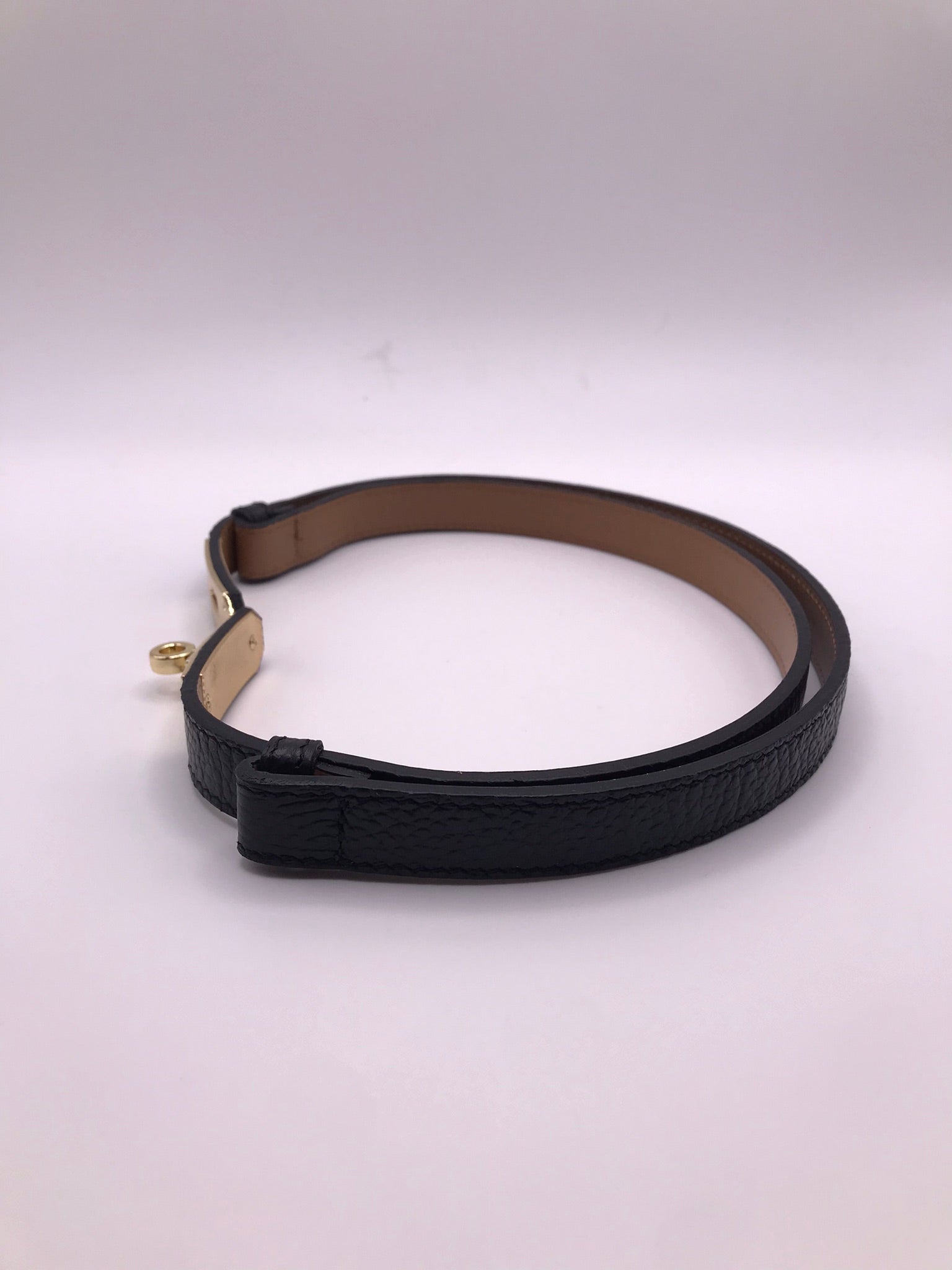 Cinto Vera Pelle Feminino Fino em Pele, Correia preto Ajustável com Fivela Dourada Elegante, Acessório de Moda de Luxo para Vestido e Calças