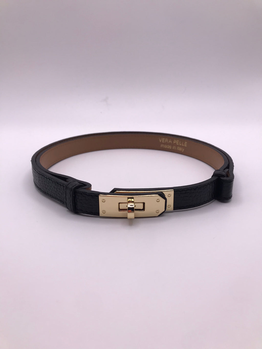 Cinto Vera Pelle Feminino Fino em Pele, Correia preto Ajustável com Fivela Dourada Elegante, Acessório de Moda de Luxo para Vestido e Calças