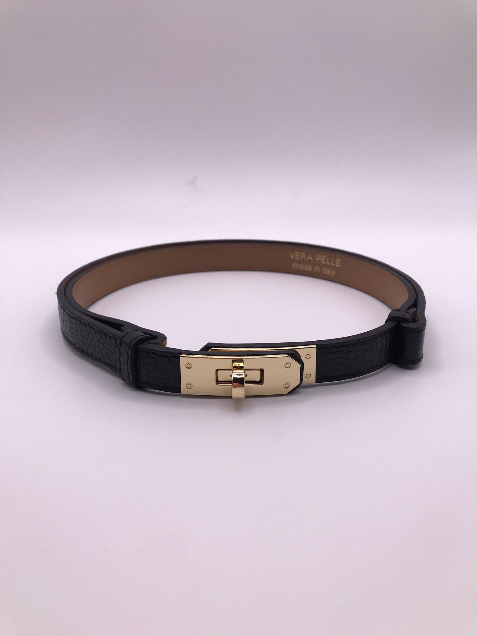 Cinto Vera Pelle Feminino Fino em Pele, Correia preto Ajustável com Fivela Dourada Elegante, Acessório de Moda de Luxo para Vestido e Calças