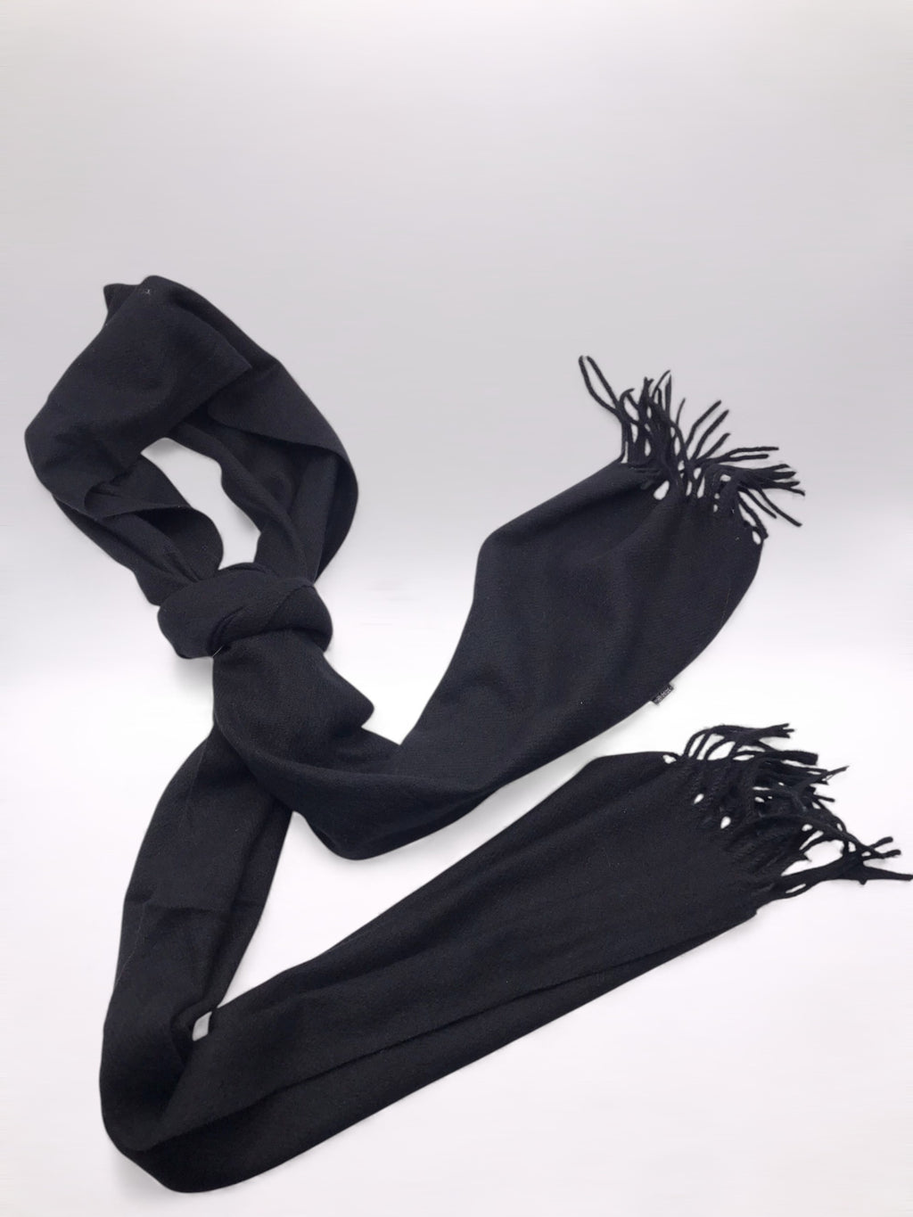 CACHECOL CASHMERE PRETO FRANJA