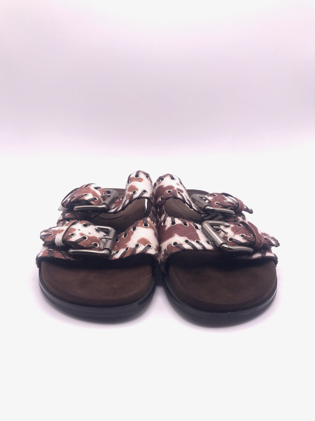 CHINELO SANDÁLIA CORINA VACA CAFE CASTANHO ESCURO ARGOLAS ANIMAL PRINT FIVELA CAMURÇA FIVELA PRATA