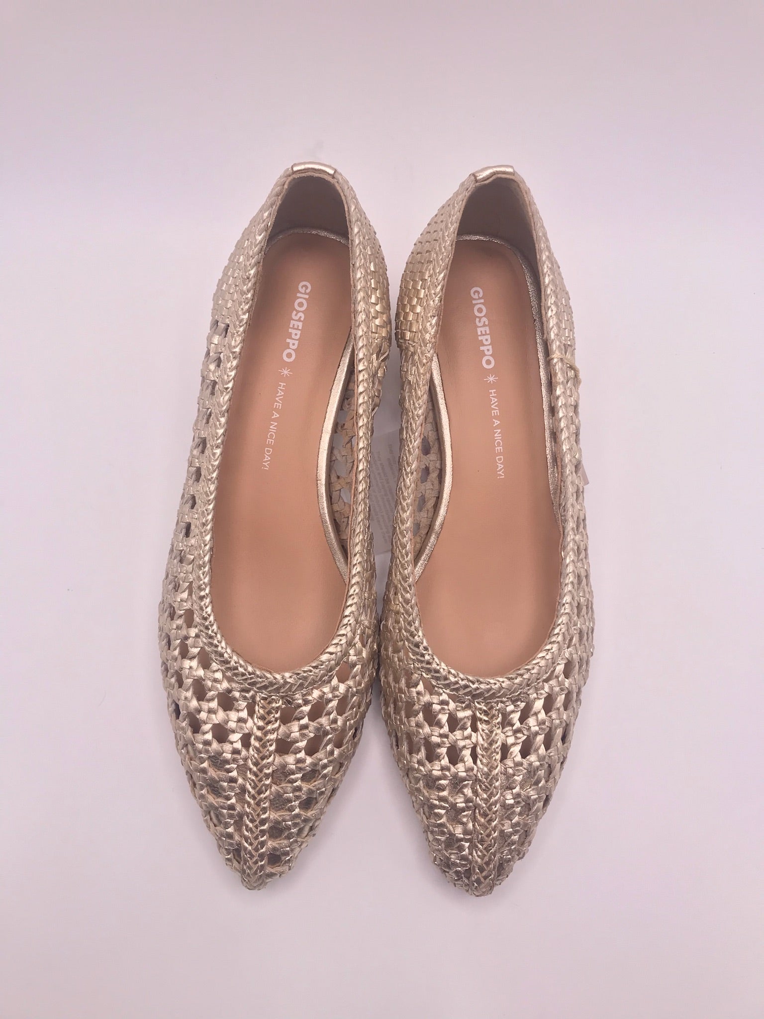 Sapatos de senhora Gioseppo em pele entrançada dourada, sapatos de salto baixo elegante, sabrinas pontiagudas respiráveis para festa e cerimónia, moda verão.
