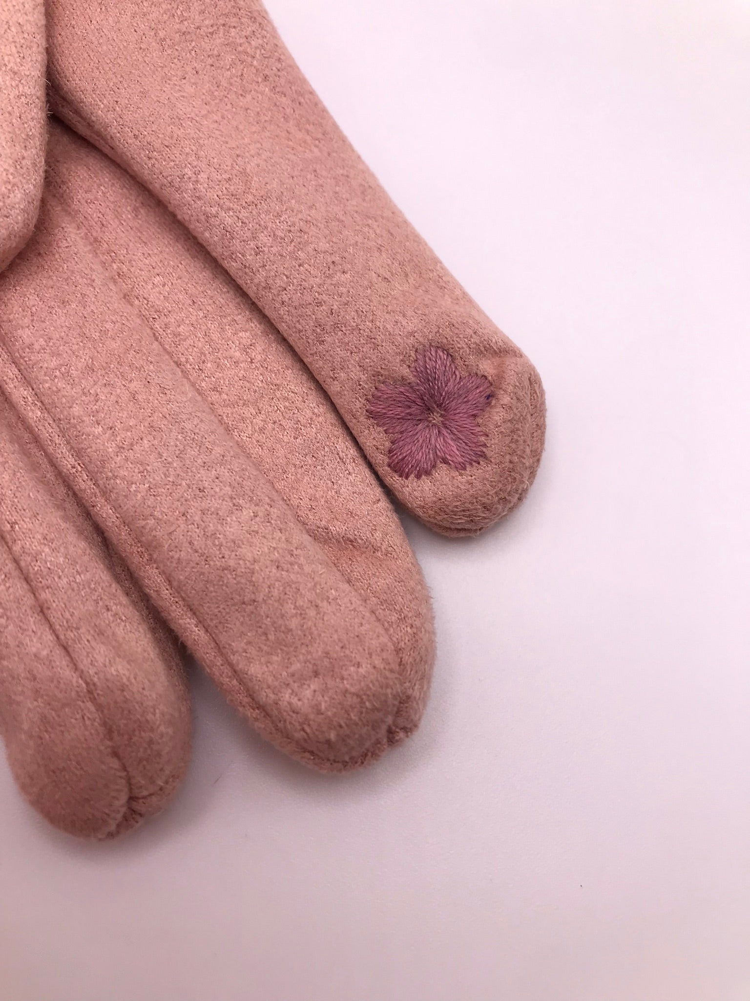 LUVA CAMURÇA ROSA POMPOM PELOS INDICADOR TOUTCH
