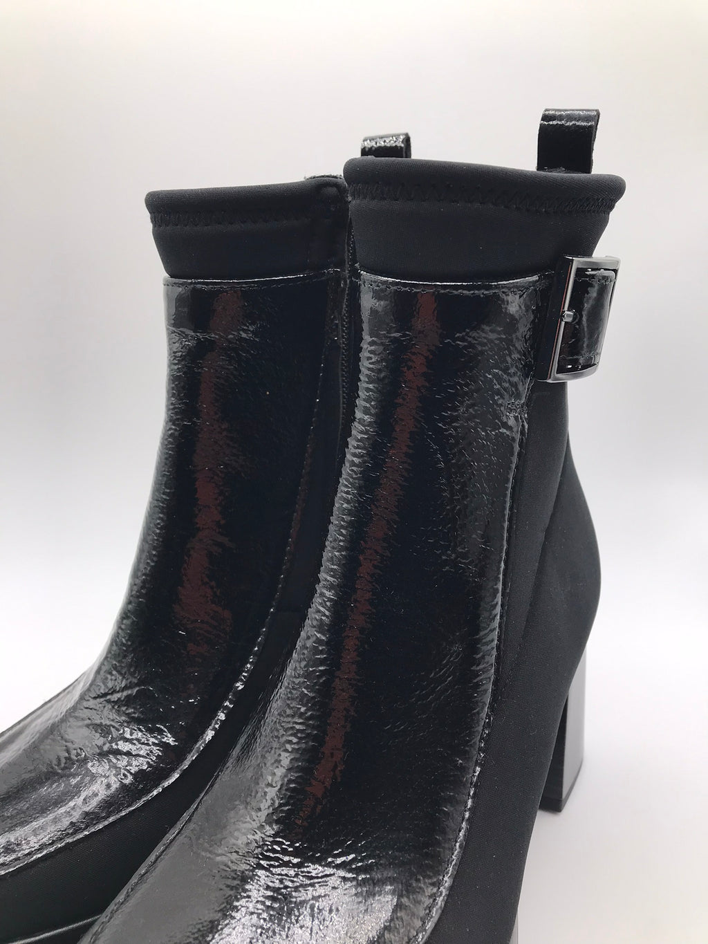 BOTA QUADRADA HISPANITAS PRETO ZIPER FIVELA H LOGO