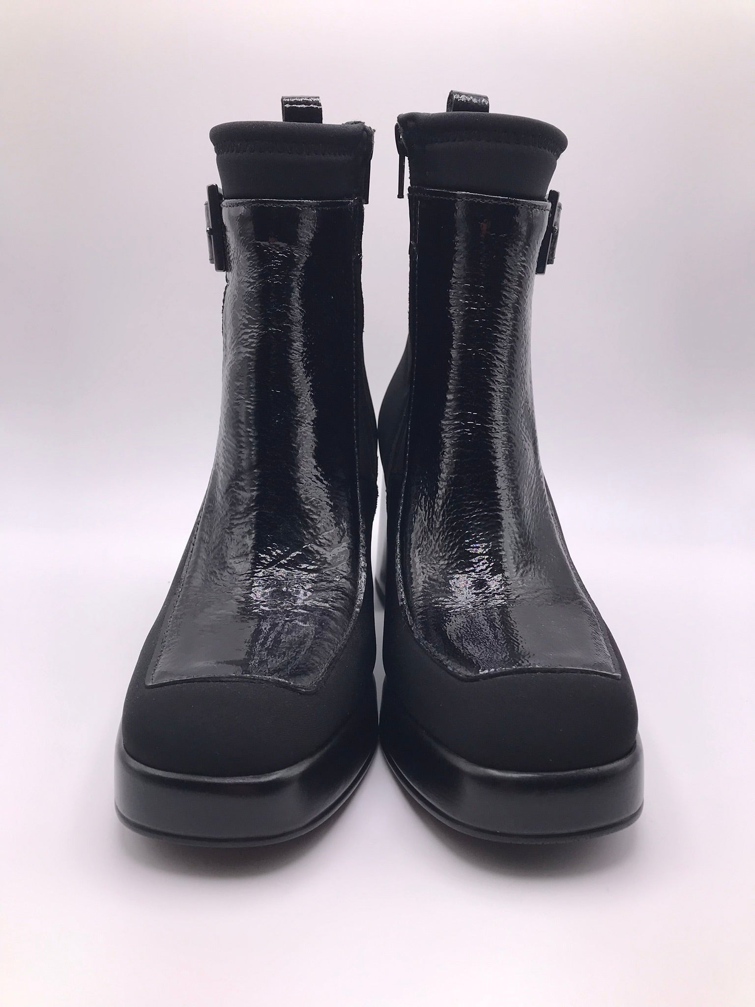 BOTA QUADRADA HISPANITAS PRETO ZIPER FIVELA H LOGO