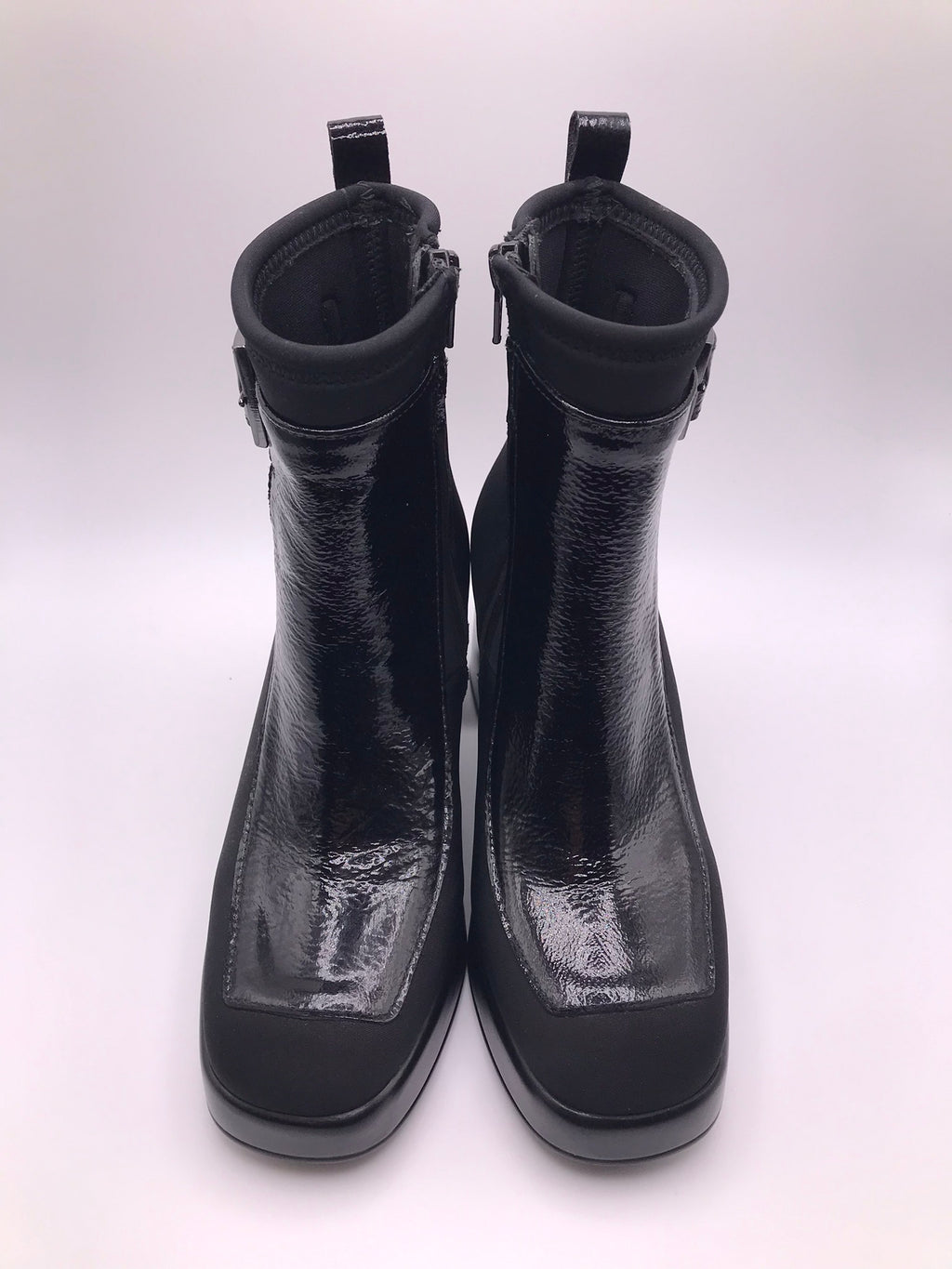 BOTA QUADRADA HISPANITAS PRETO ZIPER FIVELA H LOGO