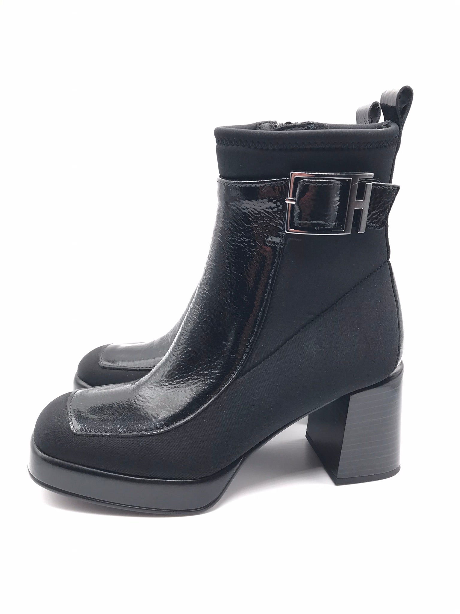 BOTA QUADRADA HISPANITAS PRETO ZIPER FIVELA H LOGO