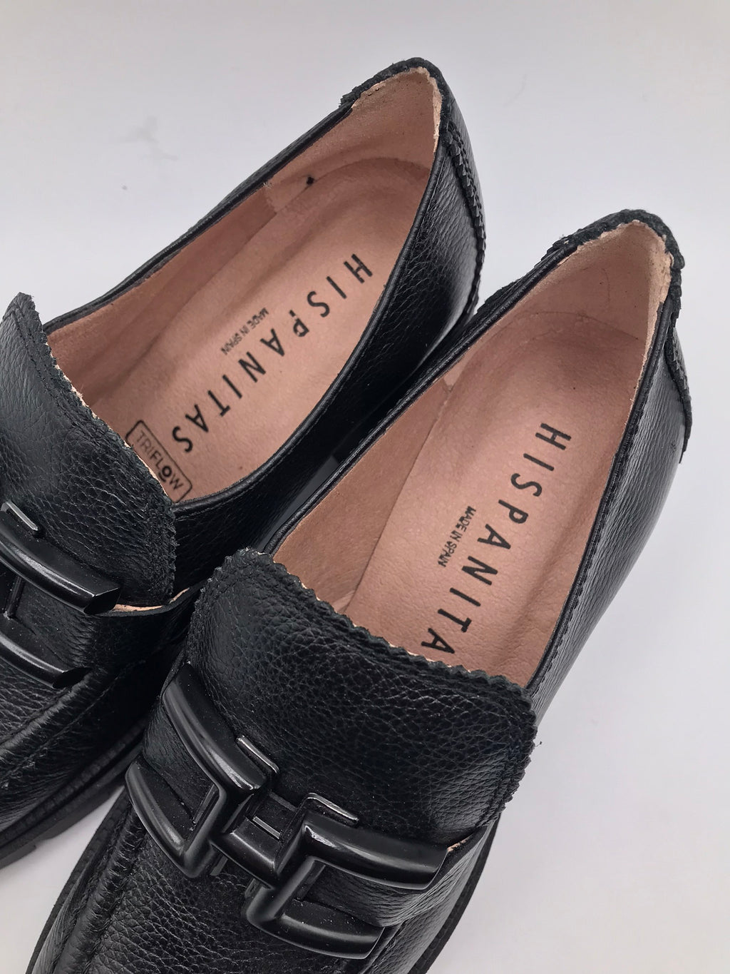 MOCASSIM SALTO HISPANITAS PRETO COURO FIVELA PRETA TRATORADO
