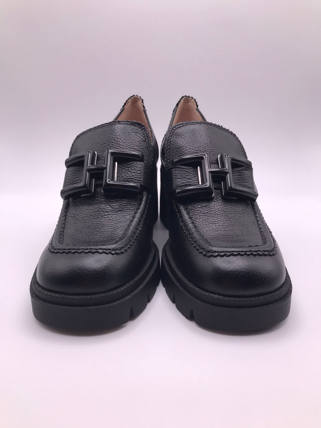 MOCASSIM SALTO HISPANITAS PRETO COURO FIVELA PRETA TRATORADO