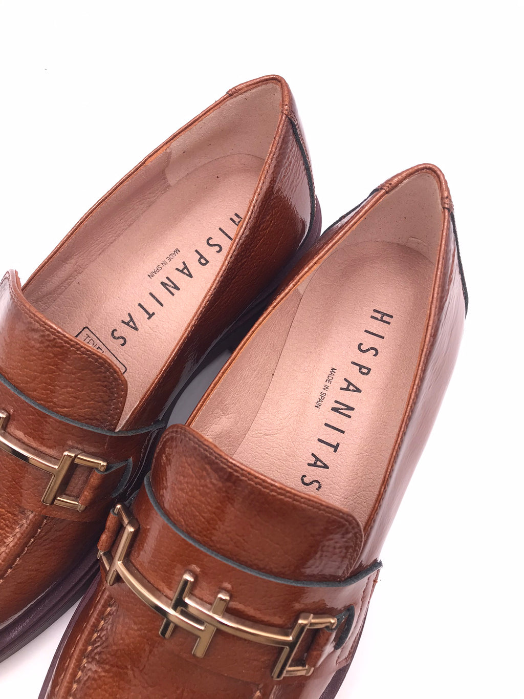 MOCASSIM SALTO HISPANITAS CASTANHO COURO FIVELA DOURADA H LOGO
