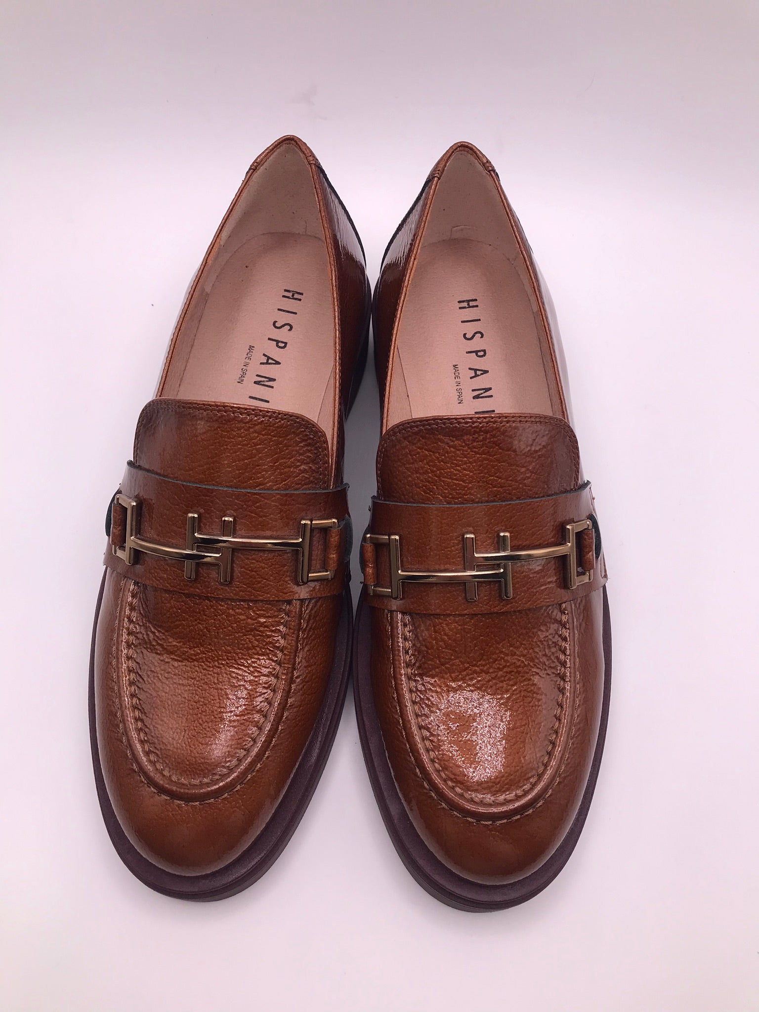 MOCASSIM SALTO HISPANITAS CASTANHO COURO FIVELA DOURADA H LOGO
