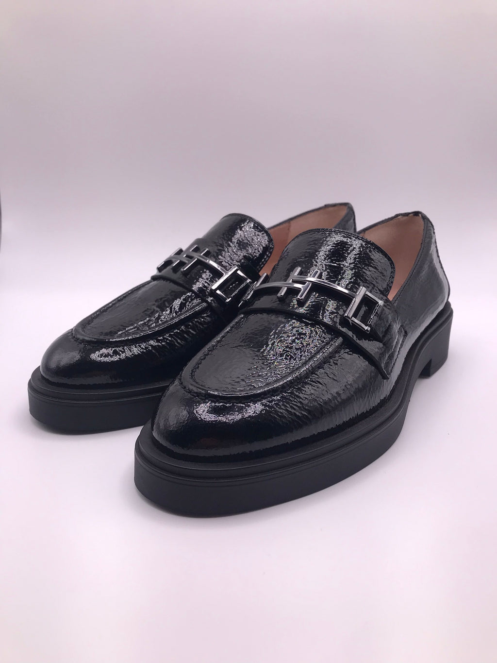 MOCASSIM SALTO HISPANITAS PRETO COURO FIVELA PRATA H LOGO