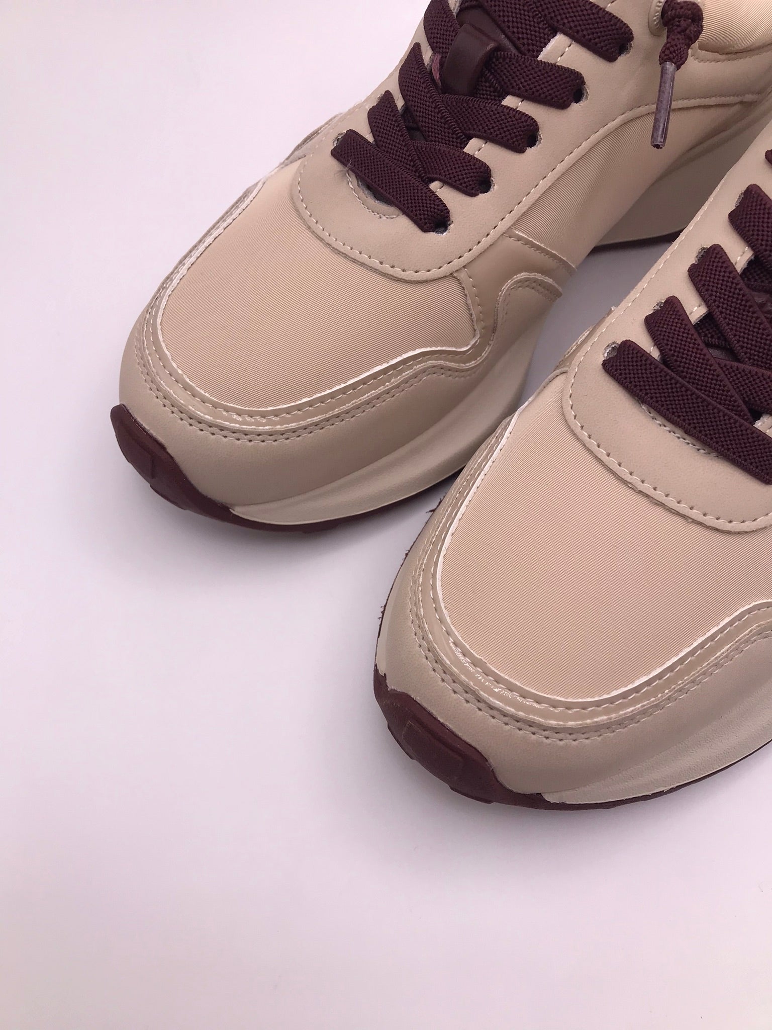 TÊNIS REFRESH BEGE BORDO TECIDO SPORT LOGO LATERAL ECO PELE COBRA ATACADORES