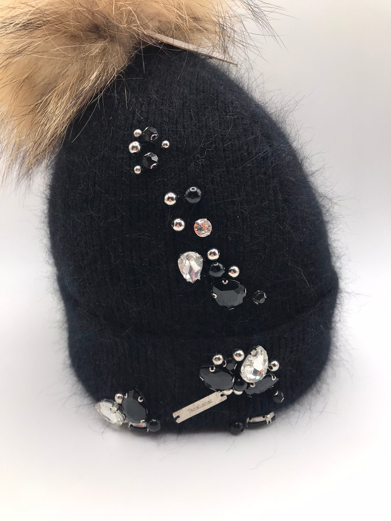 GORRO PRETO GELO POMPOM PELO CASTANHO TOUCA