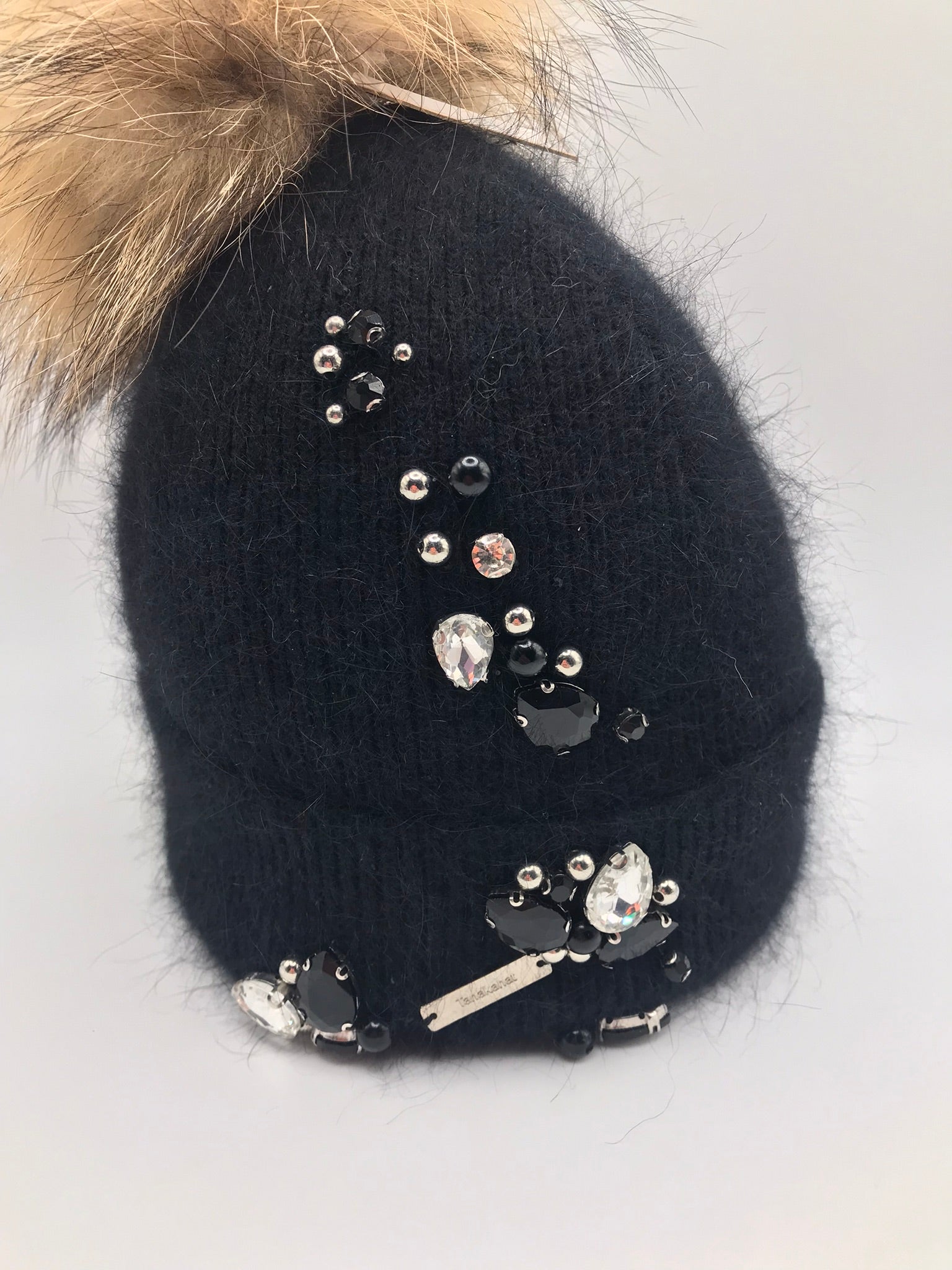 GORRO PRETO GELO POMPOM PELO CASTANHO TOUCA