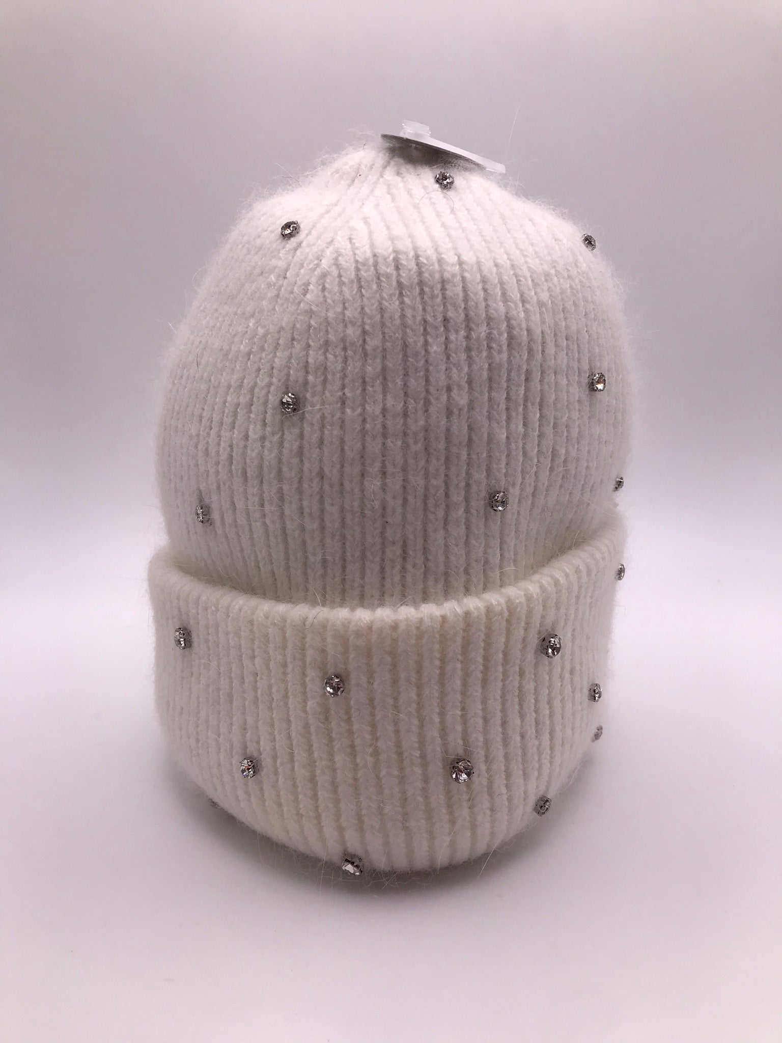 GORRO BRANCO PEDRAS BRILHOS CANELADO