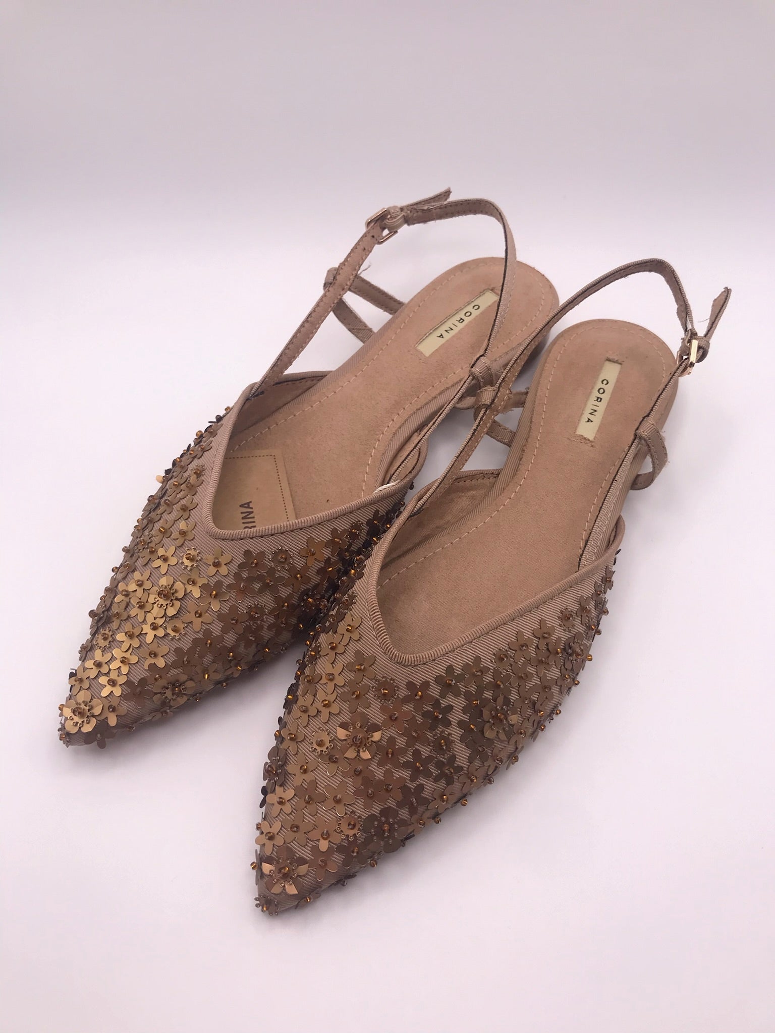 Sandálias Rasas Femininas Corina Com Brilho E Pedraria Flor Slingback Pontiaguda Sapatos Elegantes De Festa Cor Bege Bronze Tiras Ajustáveis Calçado Confortável Senhora