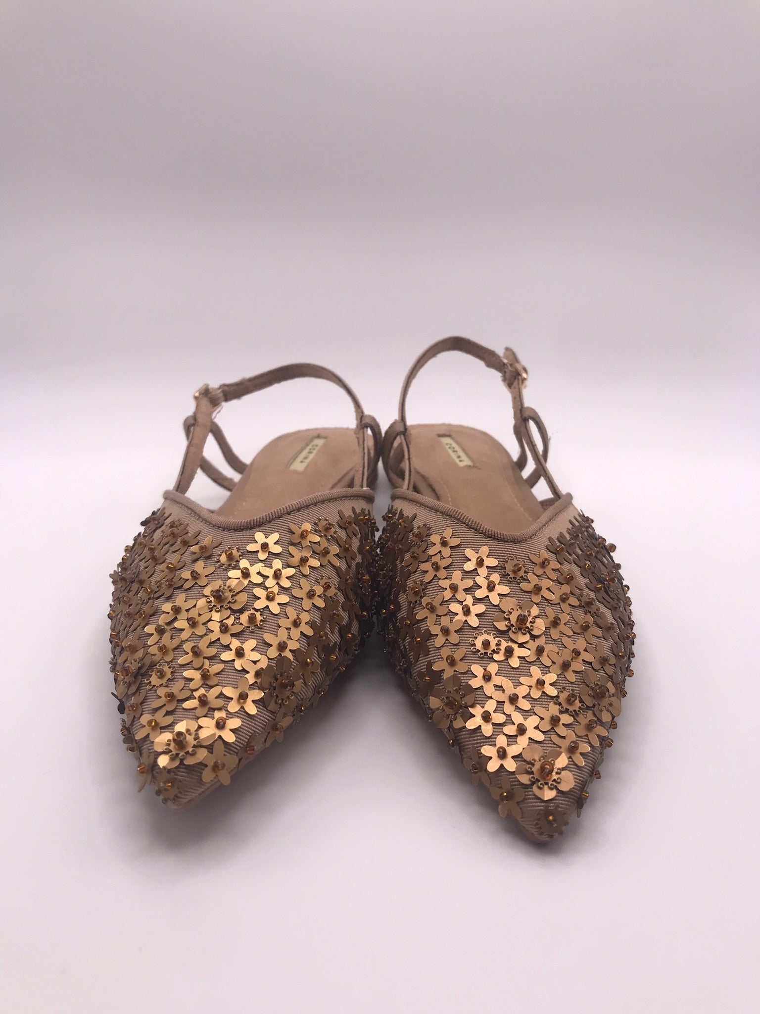 Sandálias Rasas Femininas Corina Com Brilho E Pedraria Flor Slingback Pontiaguda Sapatos Elegantes De Festa Cor Bege Bronze Tiras Ajustáveis Calçado Confortável Senhora