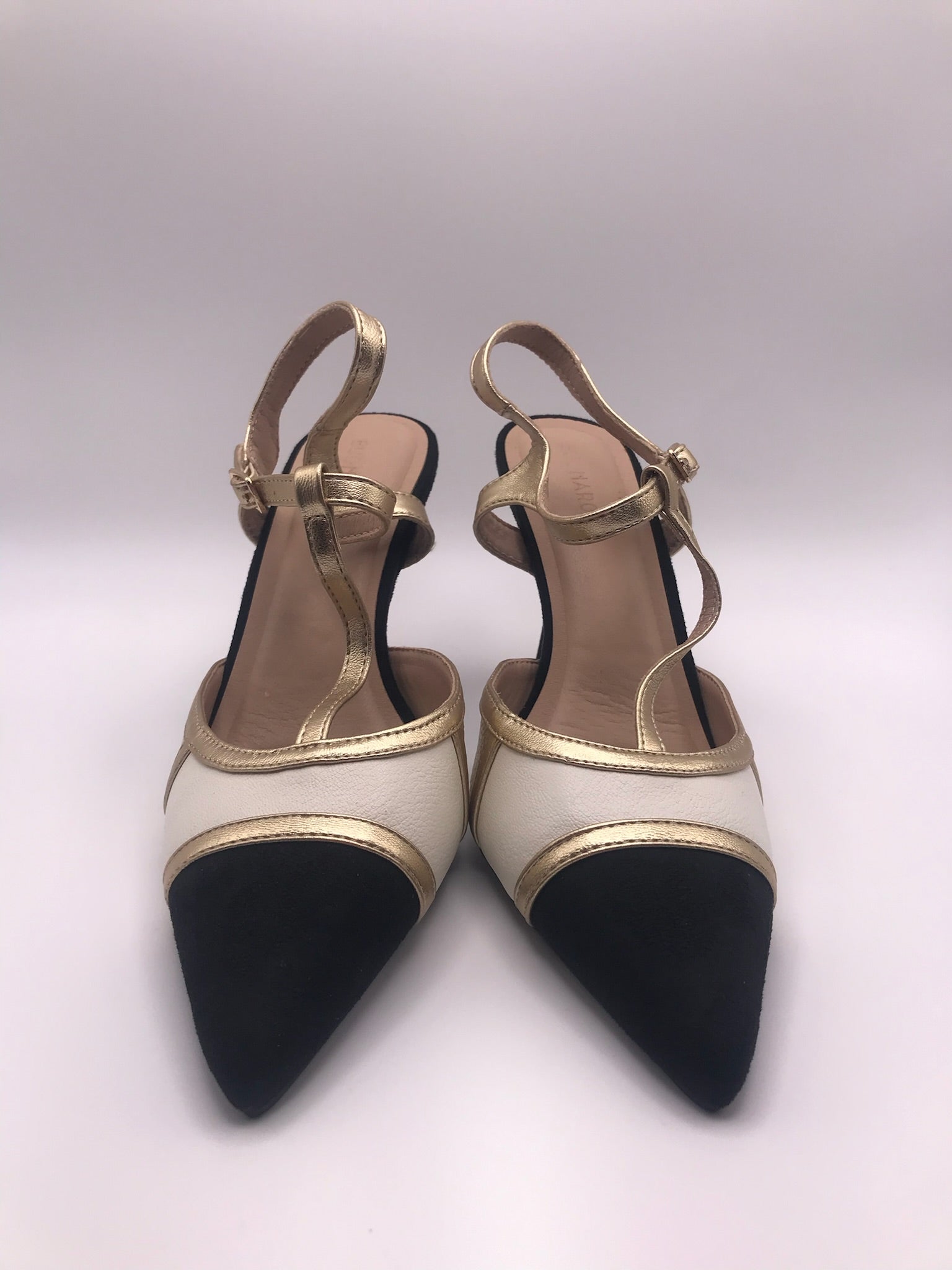 Sapatos de Salto Alto Elegantes Buonarotti com Tira em T, Sandálias de Ponta Fina em Bloco de Cores Preto Branco e Dourado, Calçado de Festa e Cerimónia Feminino Confortável