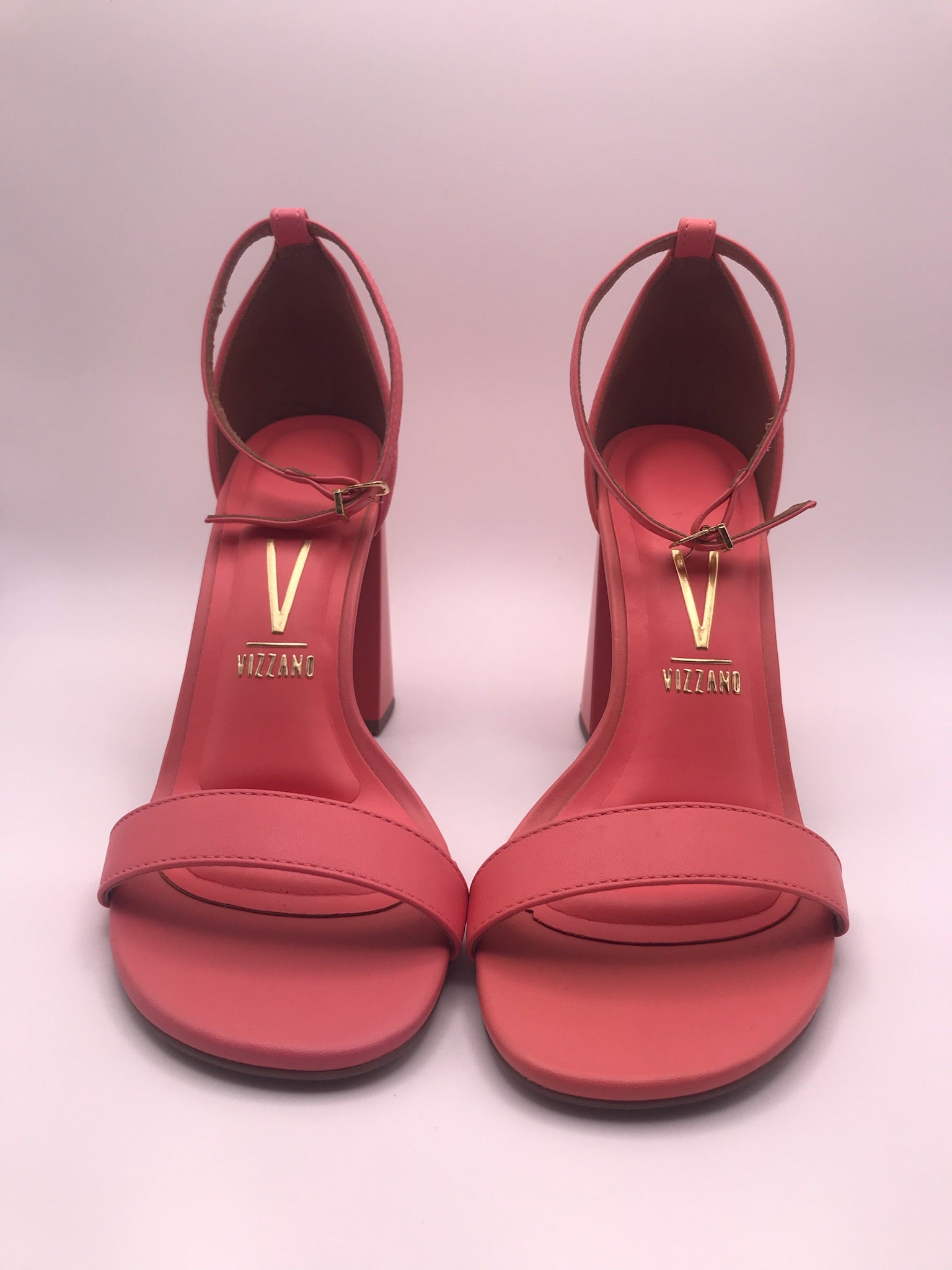 Sandália Vizzano Salto Bloco Alto; Calçado Feminino Rosa Salmon Coral Chic; Sapato com Tira no Tornozelo para Festas e Eventos Sociais