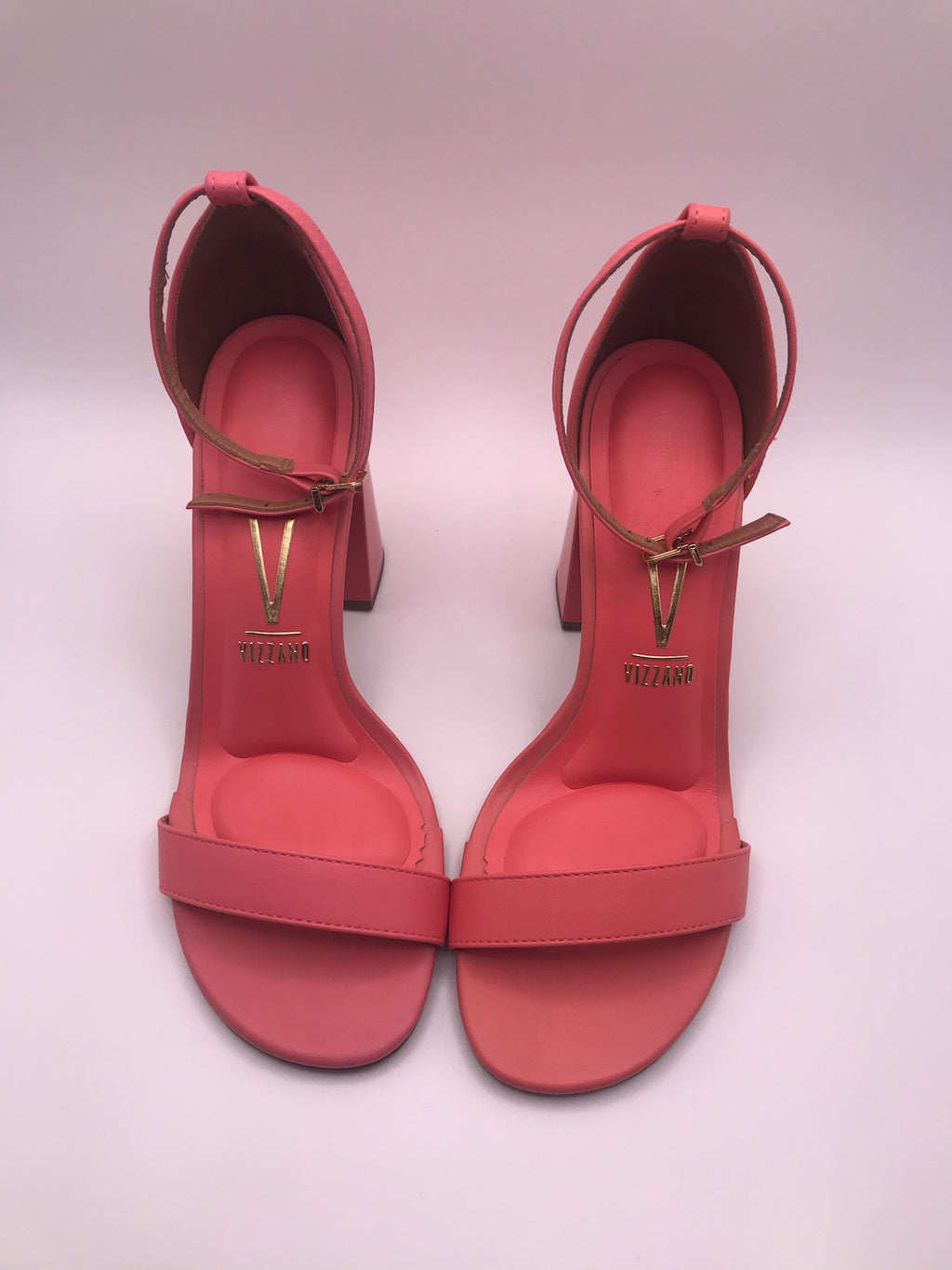 Sandália Vizzano Salto Bloco Alto; Calçado Feminino Rosa Salmon Coral Chic; Sapato com Tira no Tornozelo para Festas e Eventos Sociais