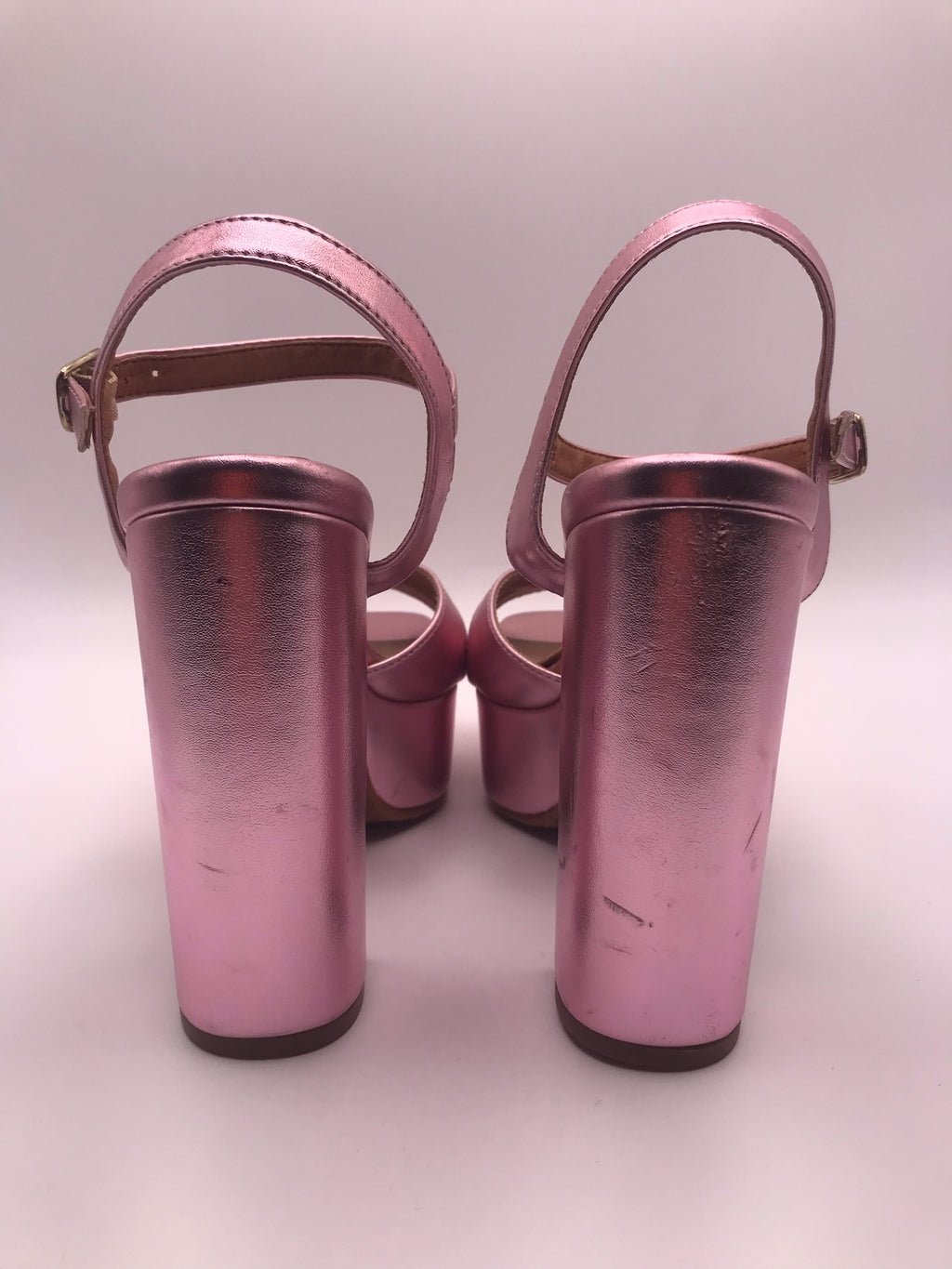 Sandálias de Salto Alto Daniela Vega Rosa Metalizado com Plataforma e Tira no Tornozelo; Sapatos de Festa e Cerimónia Elegantes em Pele de Alta Qualidade