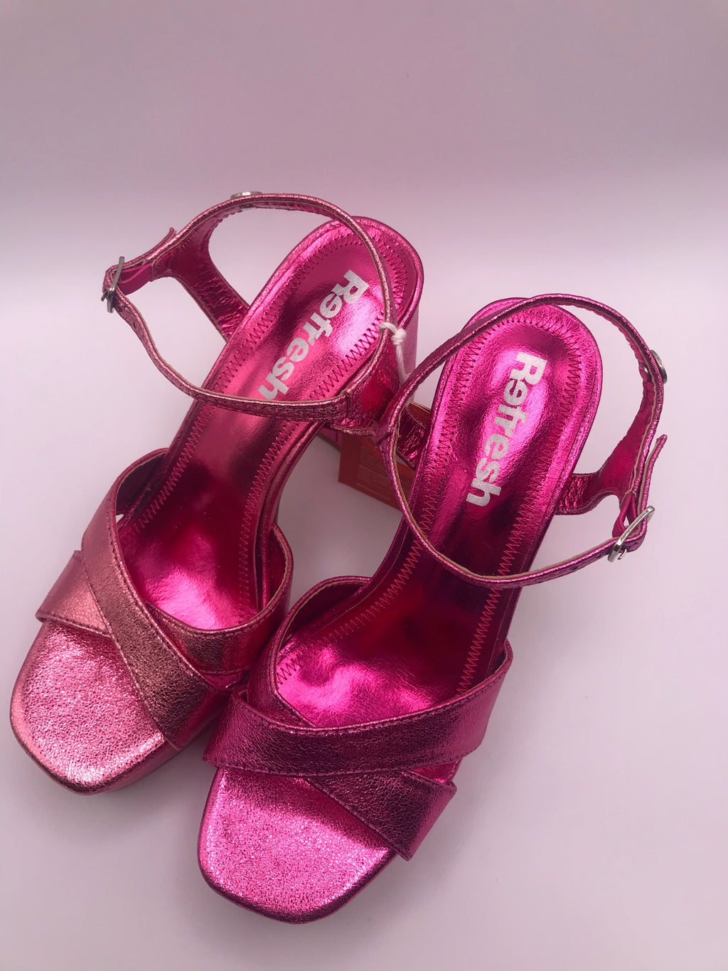 Sandálias Plataforma Refresh Salto Grosso Rosa Metalizado; Brilhantes com Fivela e Tiras Cruzadas para Mulher