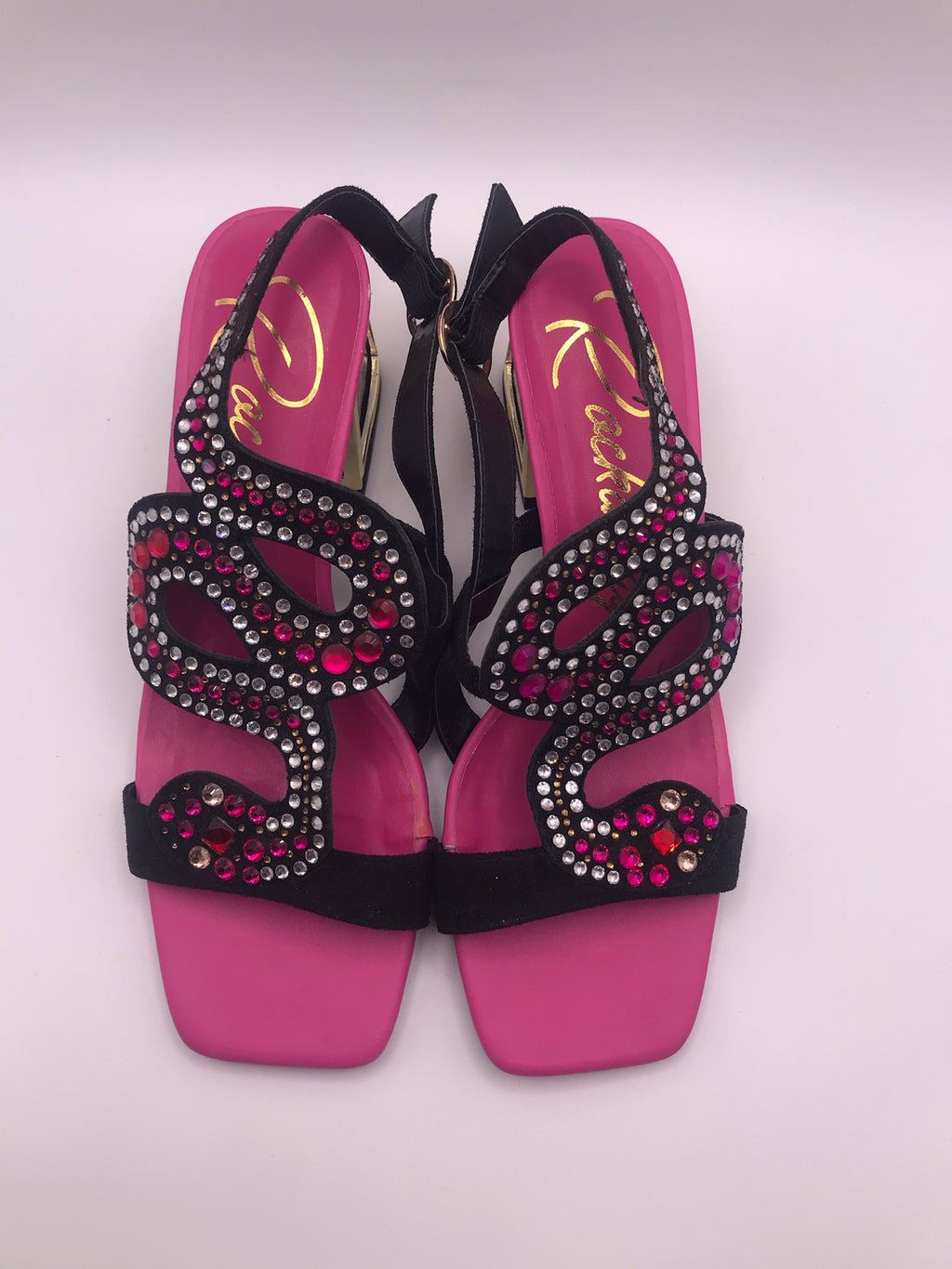 Sandálias de Salto Médio Rockaway com Pedraria e Cristais Brilhantes; Calçado Feminino Elegante para Cerimónia e Festa Fúcsia com Preto; Sapato de Verão Confortável com Design Moderno em Portugal
