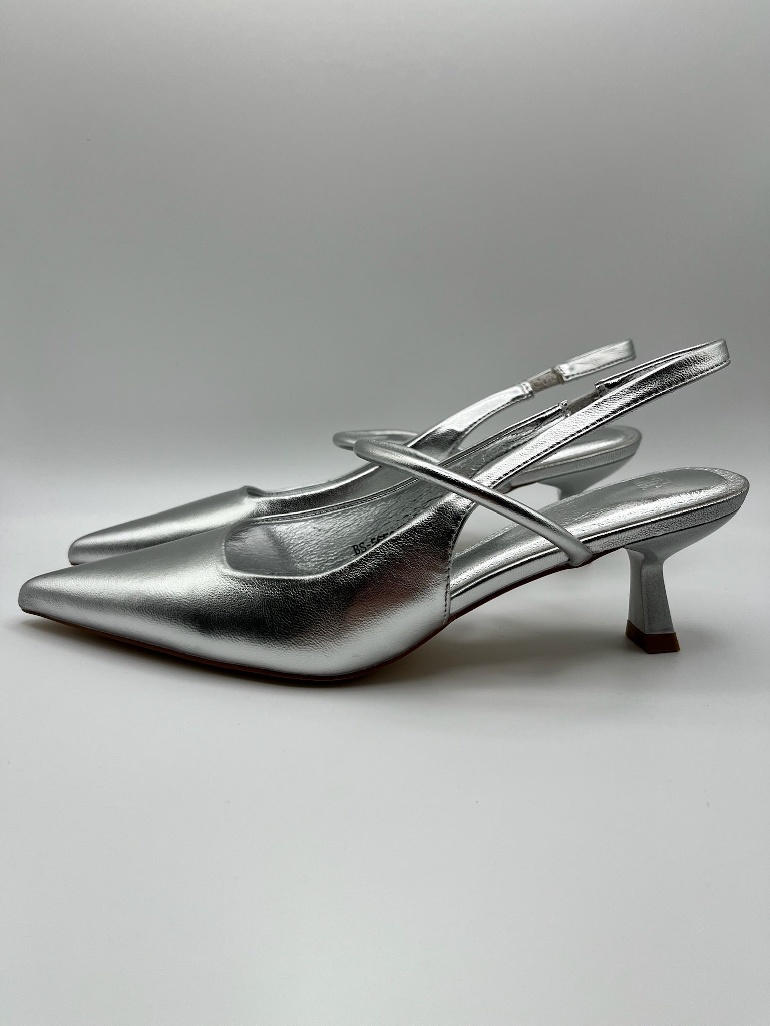 Sapatos de Salto Médio Buonarotti Femininos Prateados Metalizados, Sandálias Slingback de Bico Fino com Tira no Calcanhar, Calçado de Festa Elegante e Confortável para Cerimónias e Eventos Primavera Verão