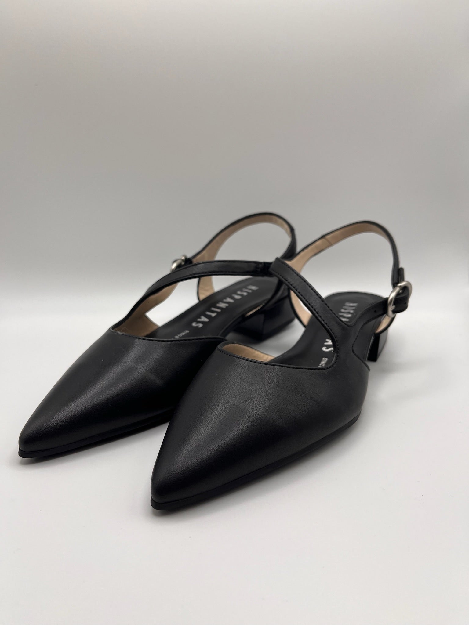 Sapatos Hispanitas mulher pretos pele salto baixo bloco, sandálias slingback bico fino tira cruzada fivela, sapatos senhora elegantes executiva escritório confortáveis clássicos