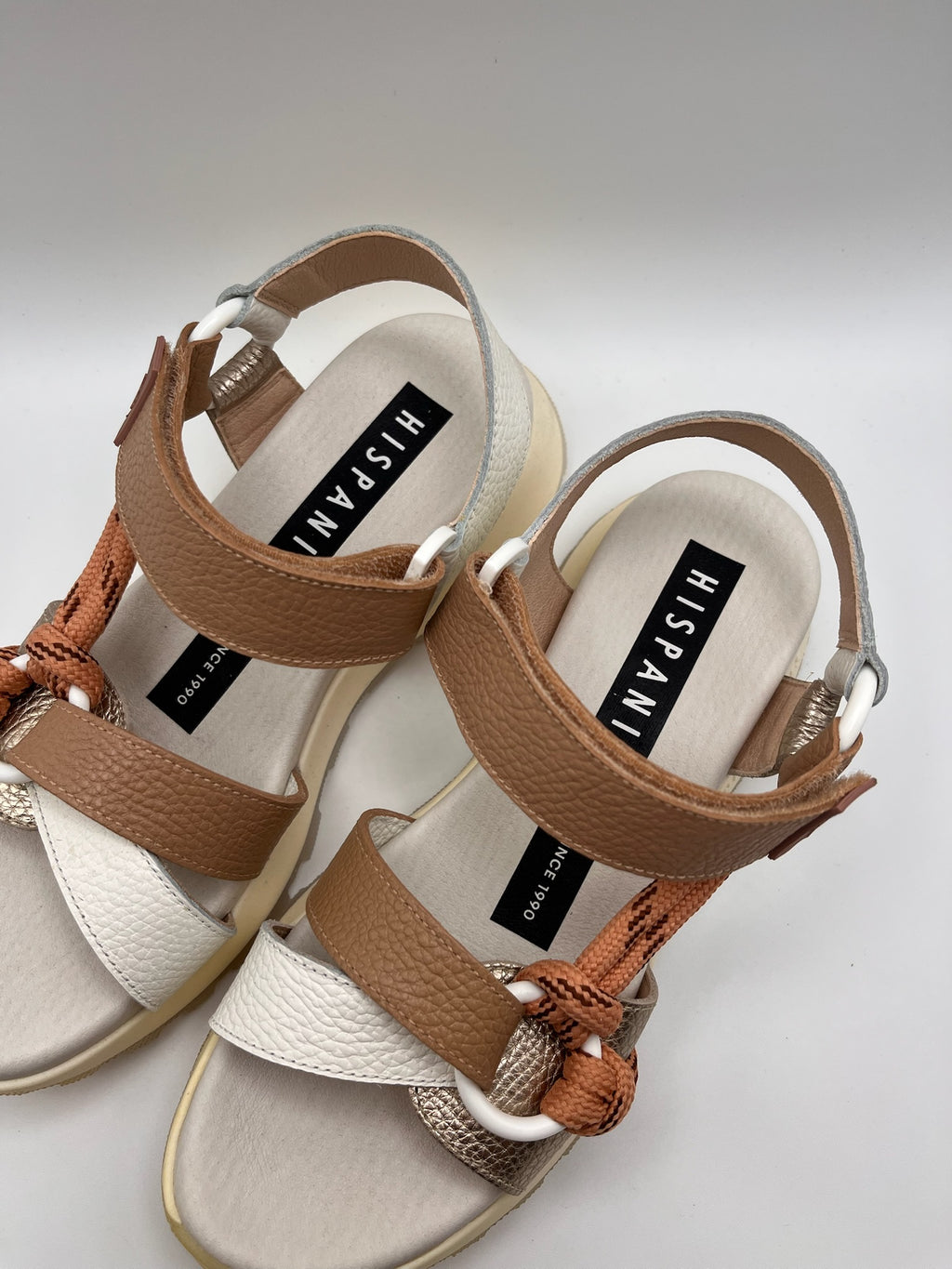 Sandálias Hispanitas Senhora Couro Branco e Castanho Com Plataforma, Sandália Desportiva Ergonómica de Cunha Confortável Casual Com Corda e Fivela, Calçado Moda Feminina Verão