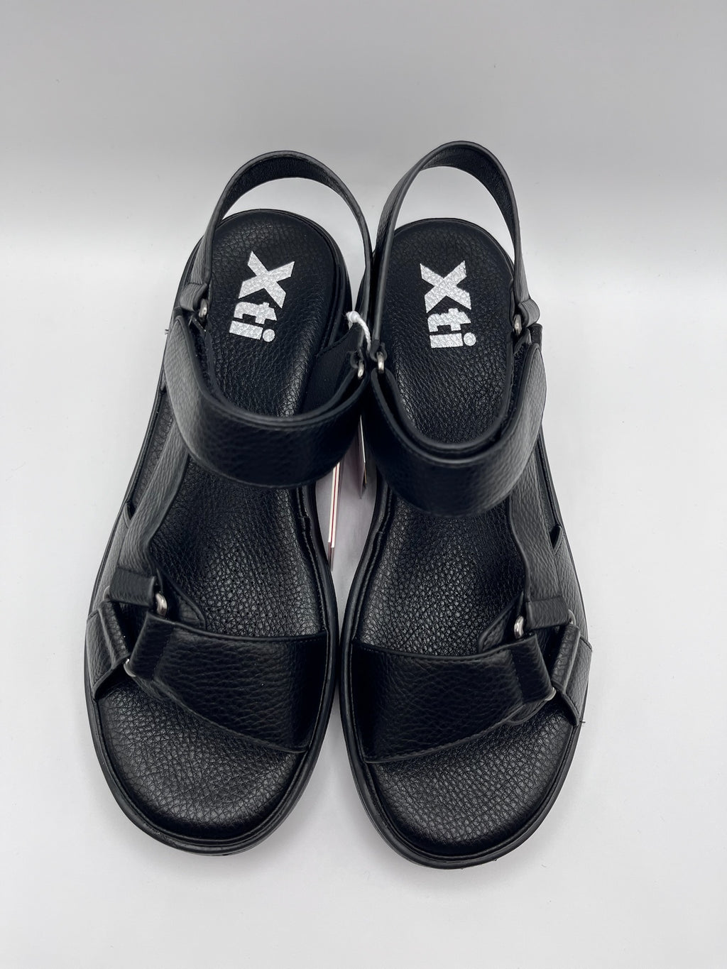 Sandálias de Cunha Xti Femininas Pretas; Sandália de Plataforma Confortável com Tiras Ajustáveis de Velcro para Mulher; Calçado de Verão Tendência Casual e Elegante