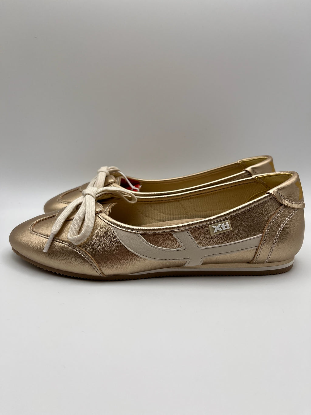 Sapatilhas Casuais Femininas Xti Dourado Oro em Camurça e Lona; Sabrinas Sapatos Tenis Modelo Balangai super Confortáveis
