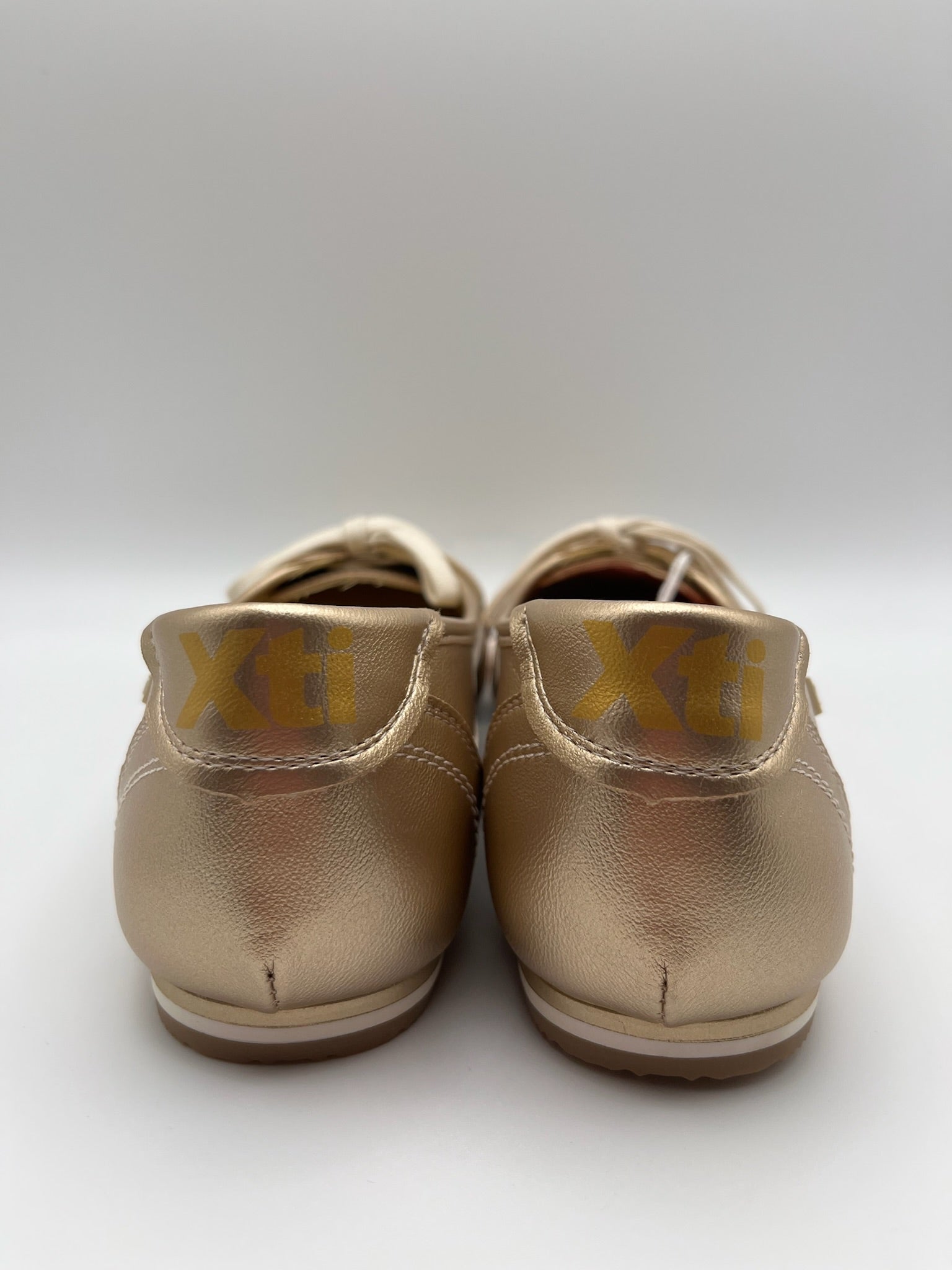 Sapatilhas Casuais Femininas Xti Dourado Oro em Camurça e Lona; Sabrinas Sapatos Tenis Modelo Balangai super Confortáveis