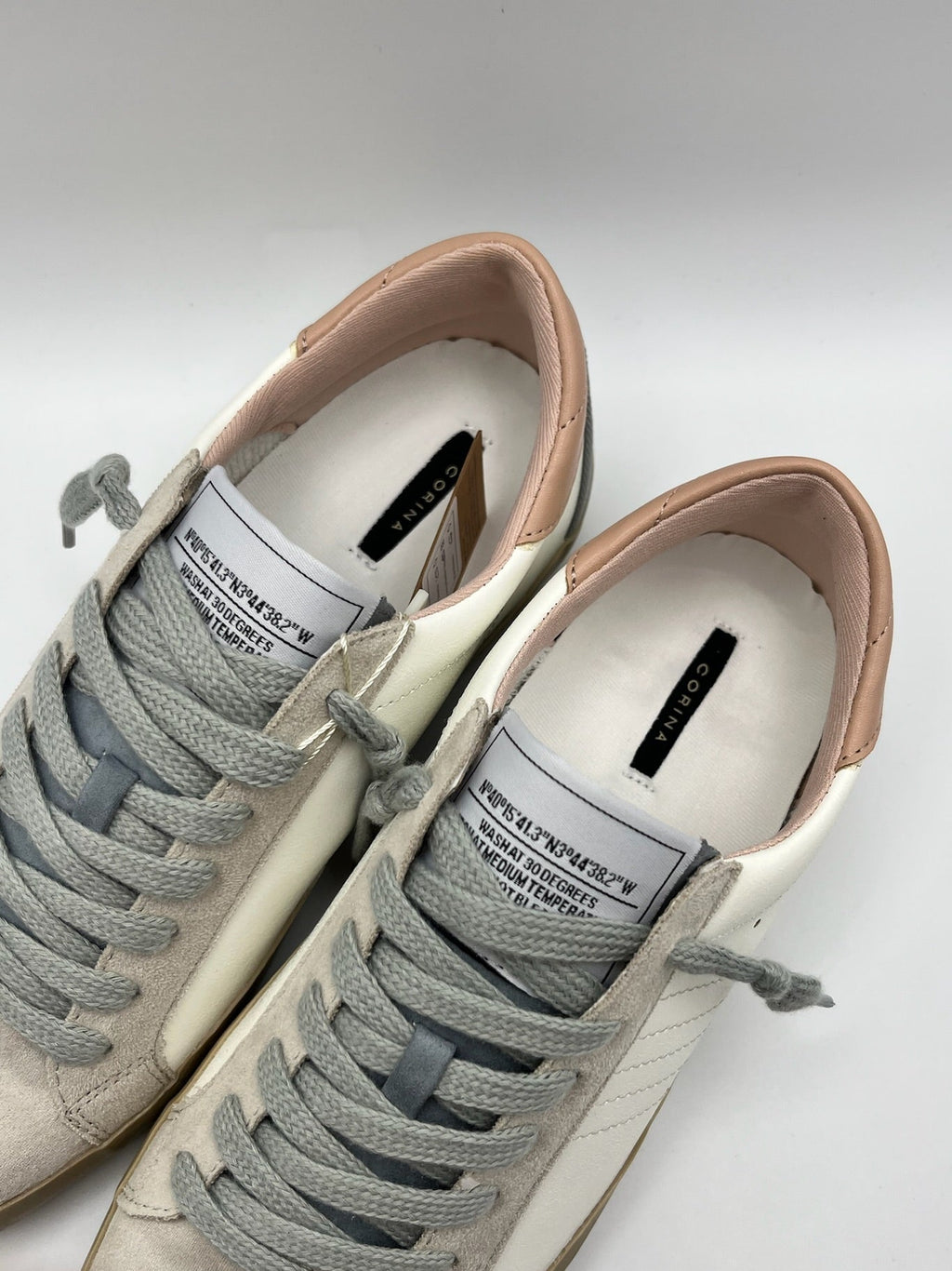 Sapatilhas Corina Femininas de Pele e Camurça cinza; Ténis Casuais Confortáveis Estilo Urbano Retro Azul e Rosa; Sapatos de Desporto Brancos com Sola de Borracha Camelo