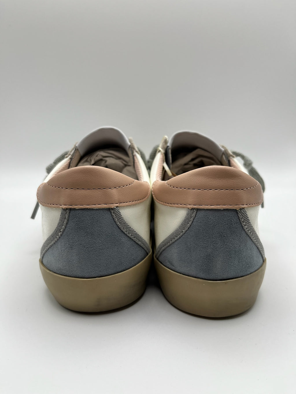 Sapatilhas Corina Femininas de Pele e Camurça cinza; Ténis Casuais Confortáveis Estilo Urbano Retro Azul e Rosa; Sapatos de Desporto Brancos com Sola de Borracha Camelo